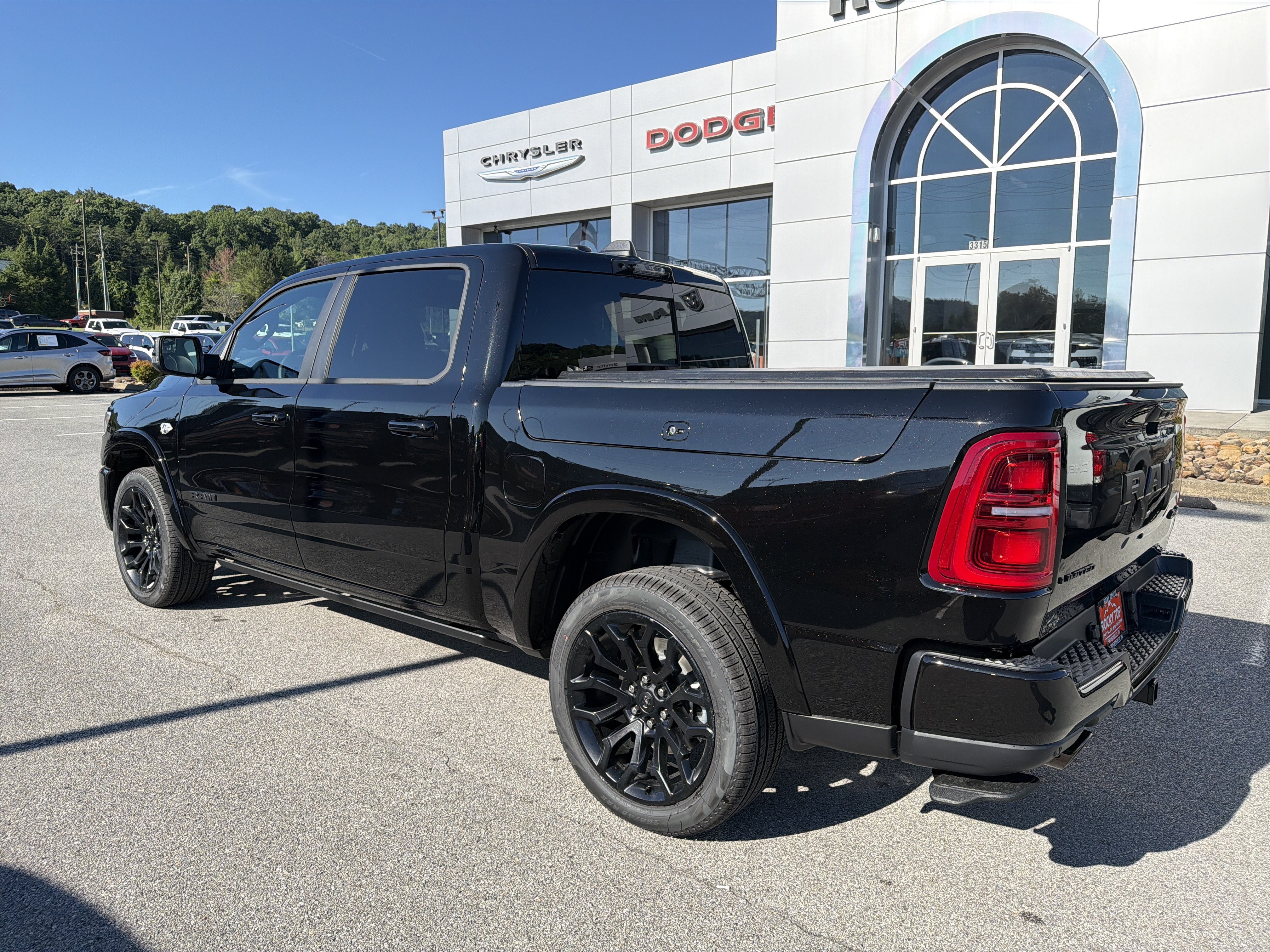 2026 RAM Ram 1500 RAM 1500 LIMITED CREW CAB 4X4 5'7' BOX