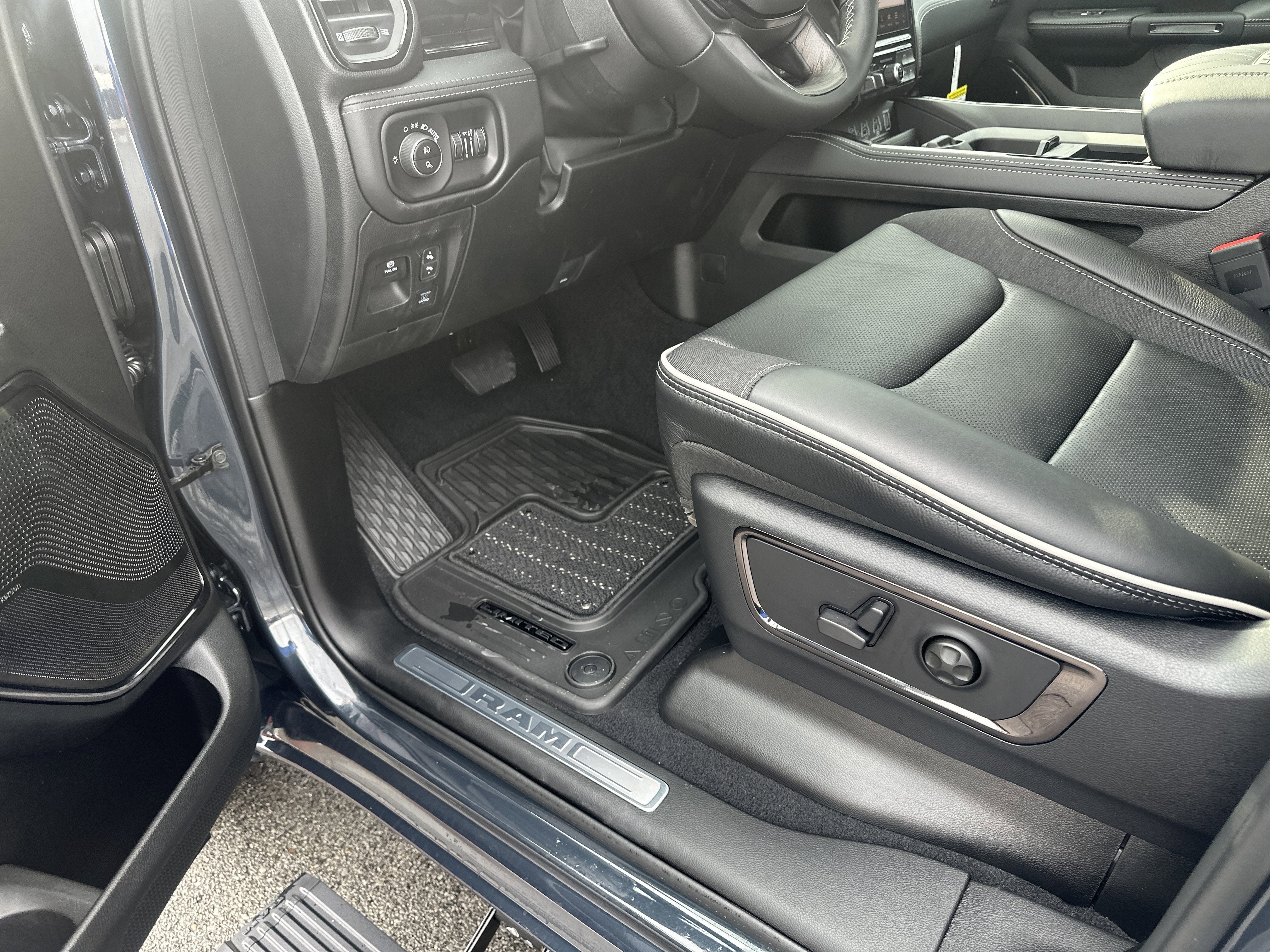 2026 RAM Ram 1500 RAM 1500 LIMITED CREW CAB 4X4 5'7' BOX