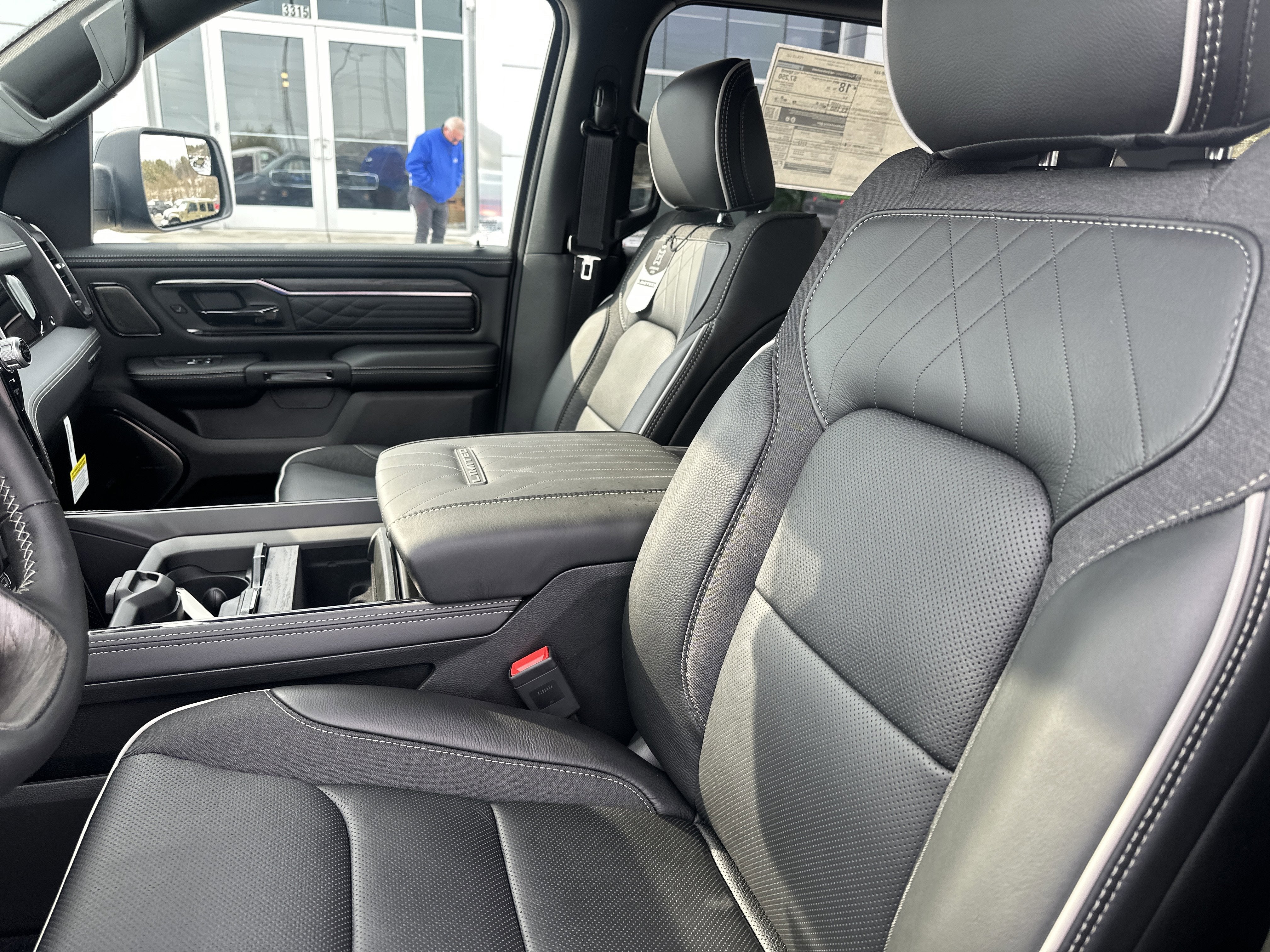 2026 RAM Ram 1500 RAM 1500 LIMITED CREW CAB 4X4 5'7' BOX