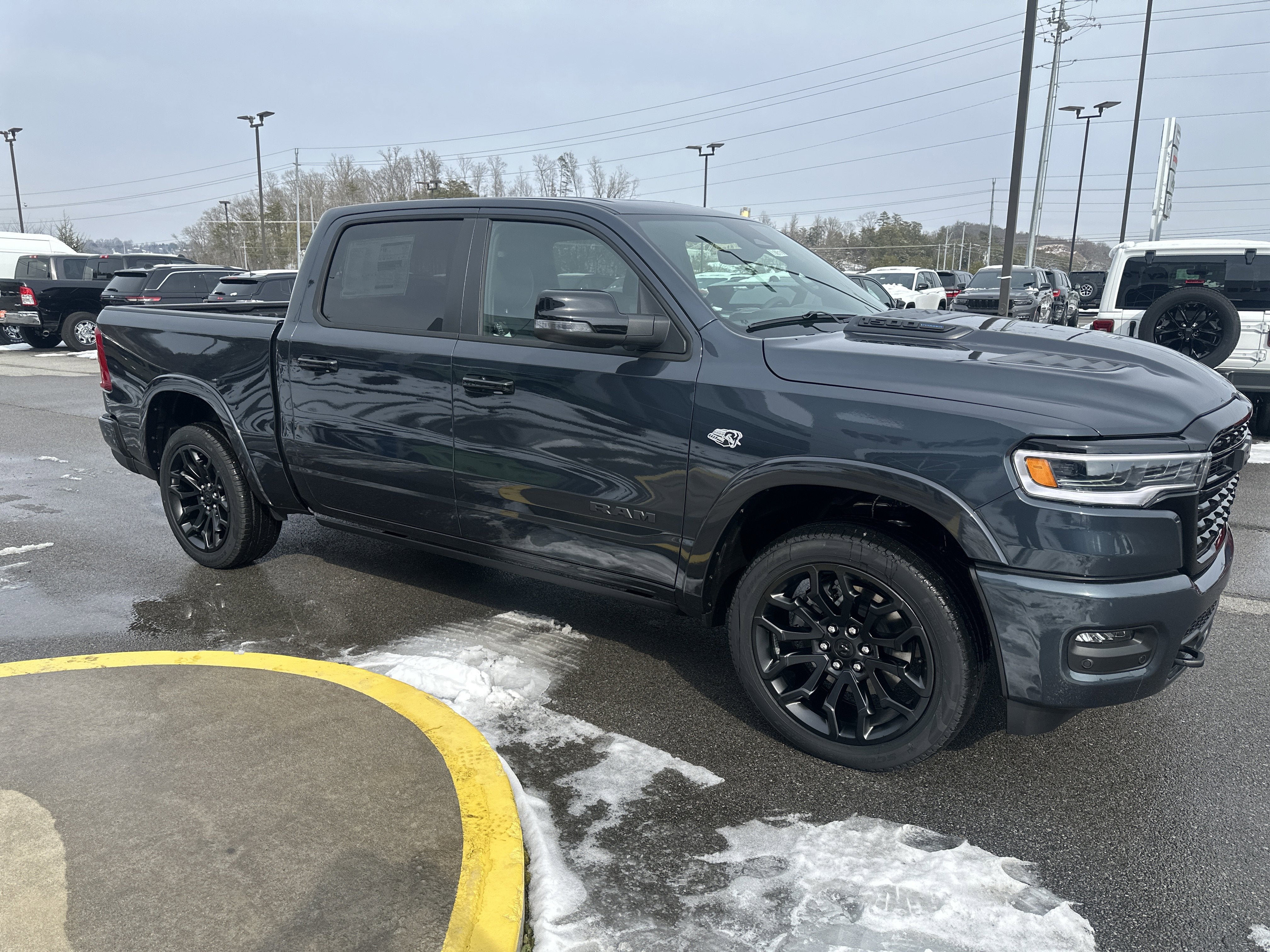 2026 RAM Ram 1500 RAM 1500 LIMITED CREW CAB 4X4 5'7' BOX