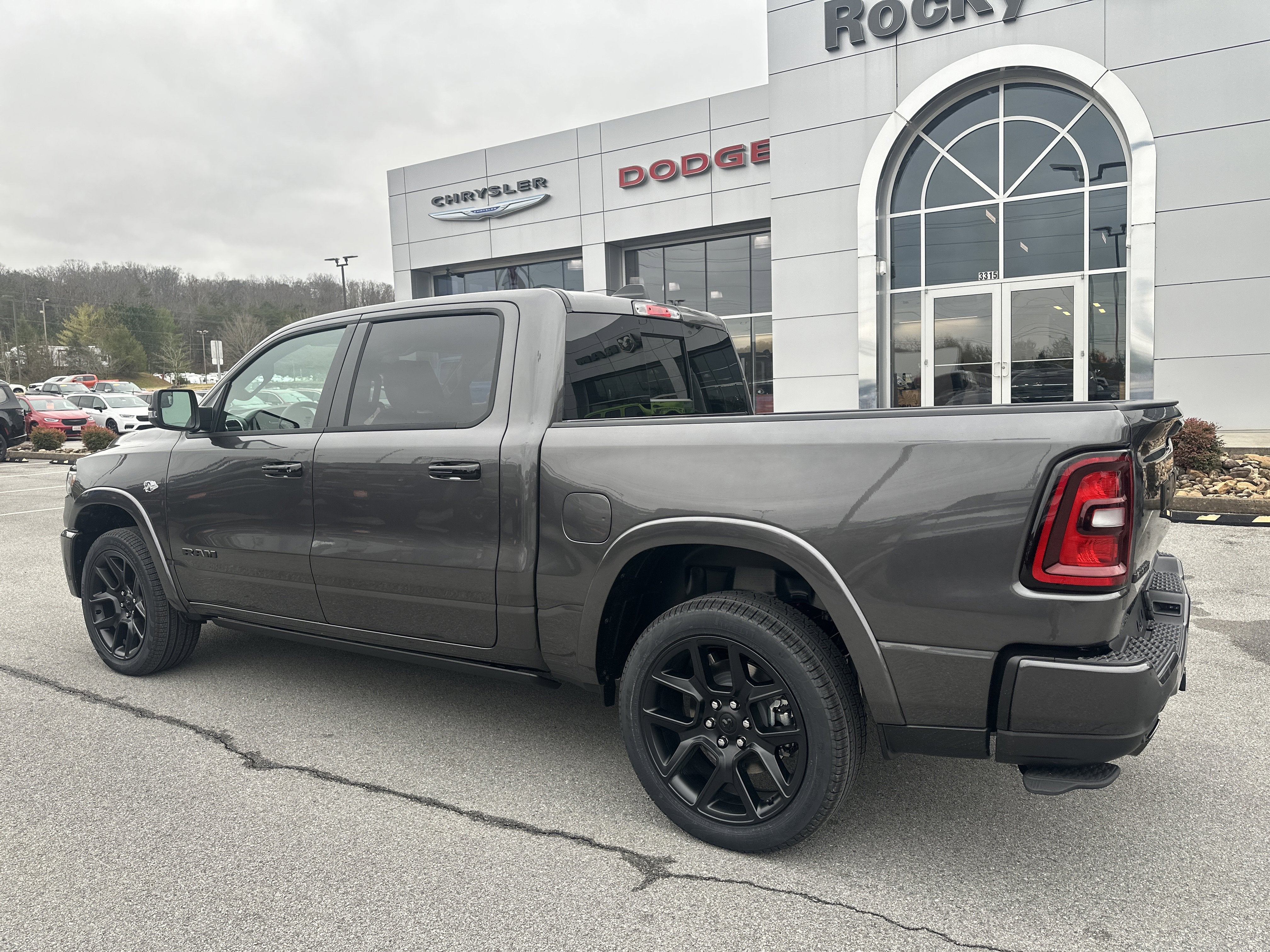 2026 RAM Ram 1500 RAM 1500 LARAMIE CREW CAB 4X4 5'7' BOX