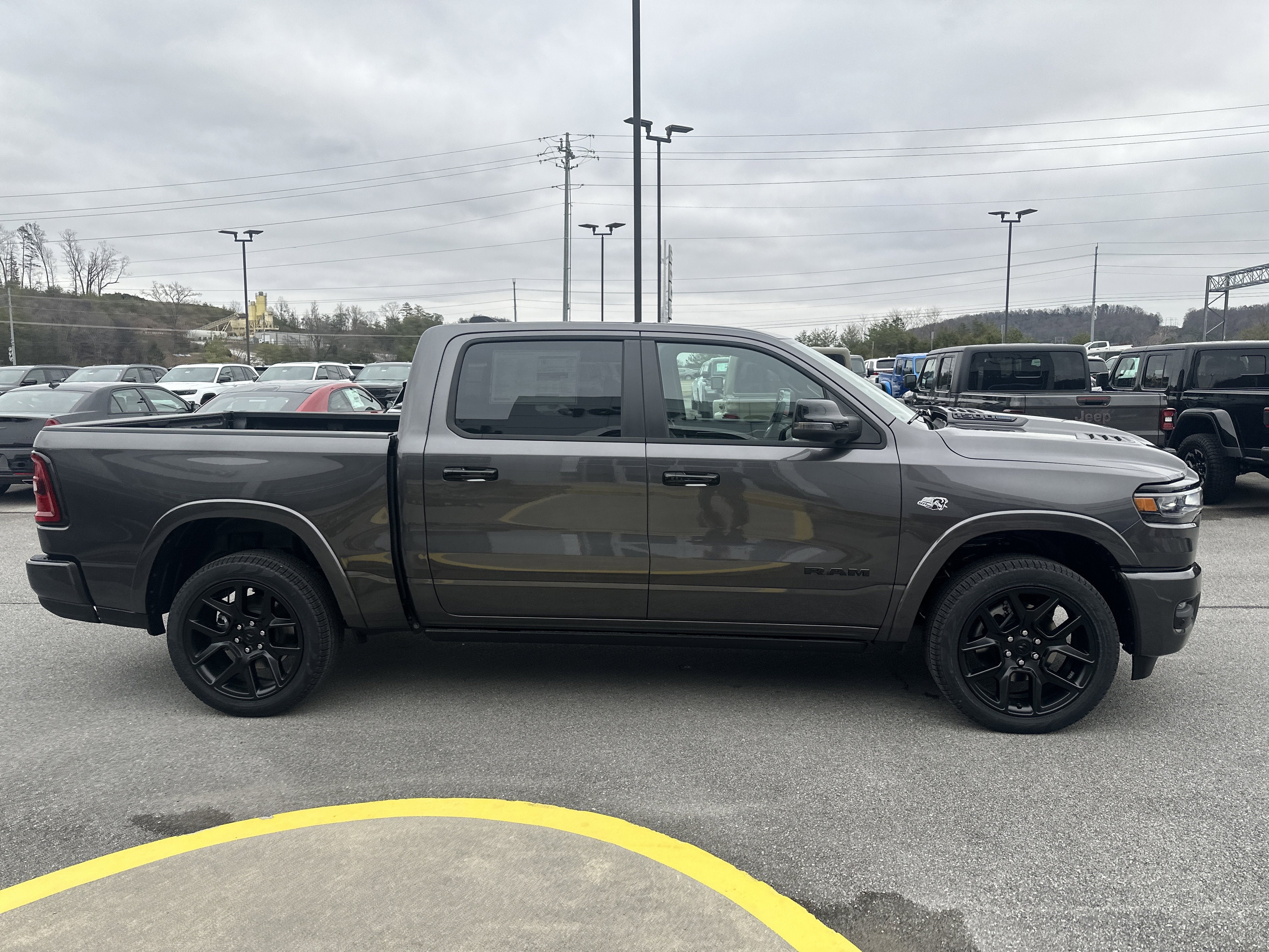 2026 RAM Ram 1500 RAM 1500 LARAMIE CREW CAB 4X4 5'7' BOX