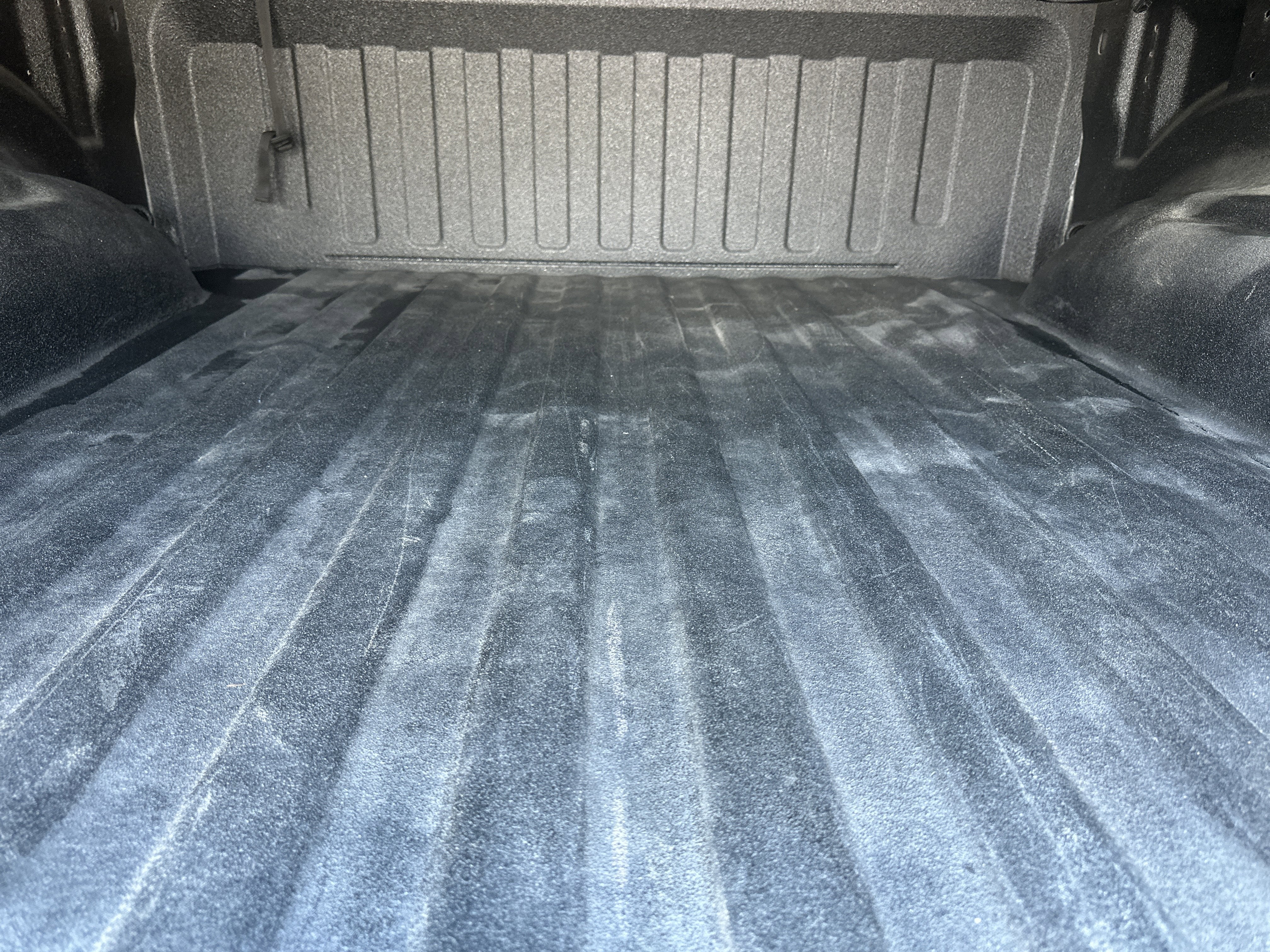 2020 RAM 1500 Laramie Crew Cab 4x4 5'7' Box