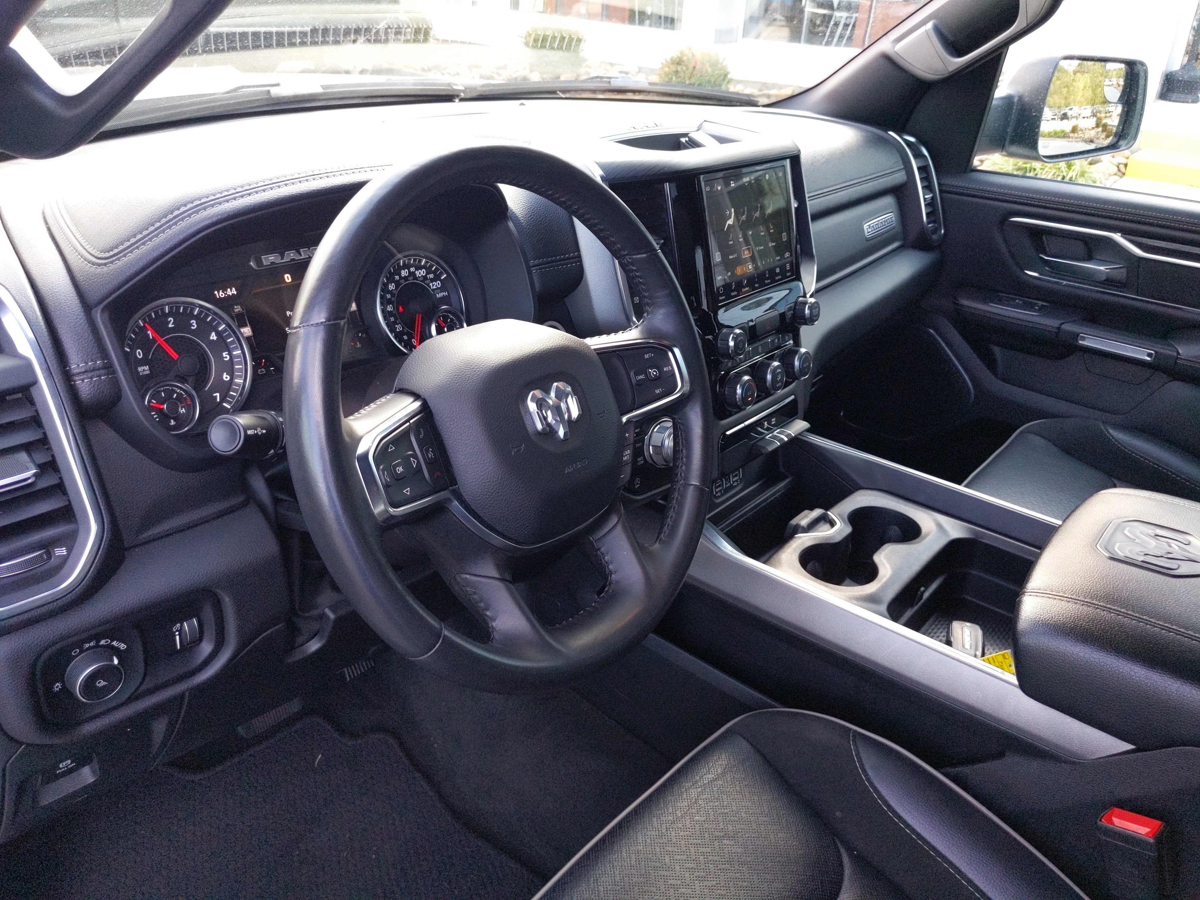 2024 RAM 1500 Laramie Crew Cab 4x4 5'7' Box