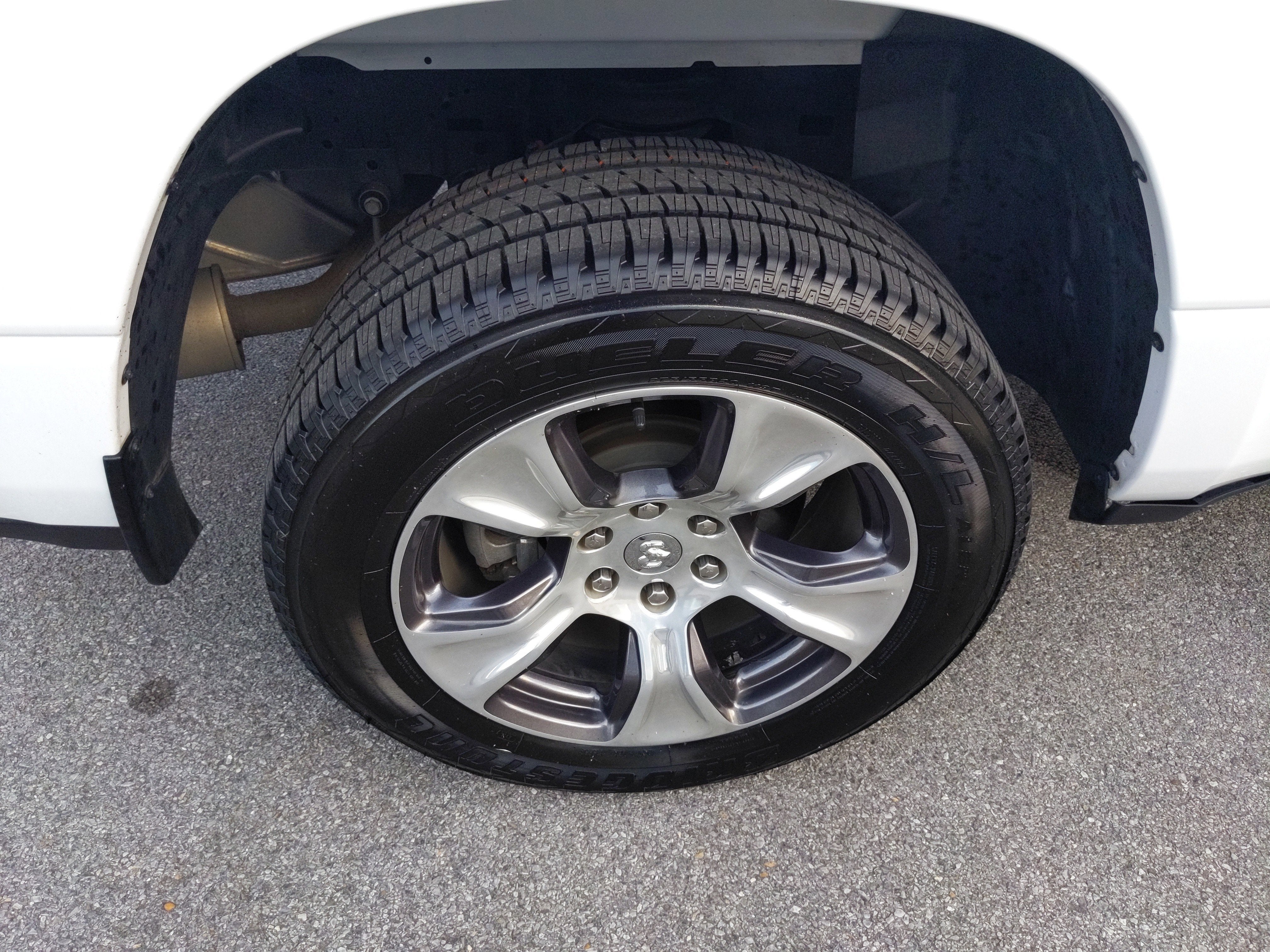 2024 RAM 1500 Laramie Crew Cab 4x4 5'7' Box