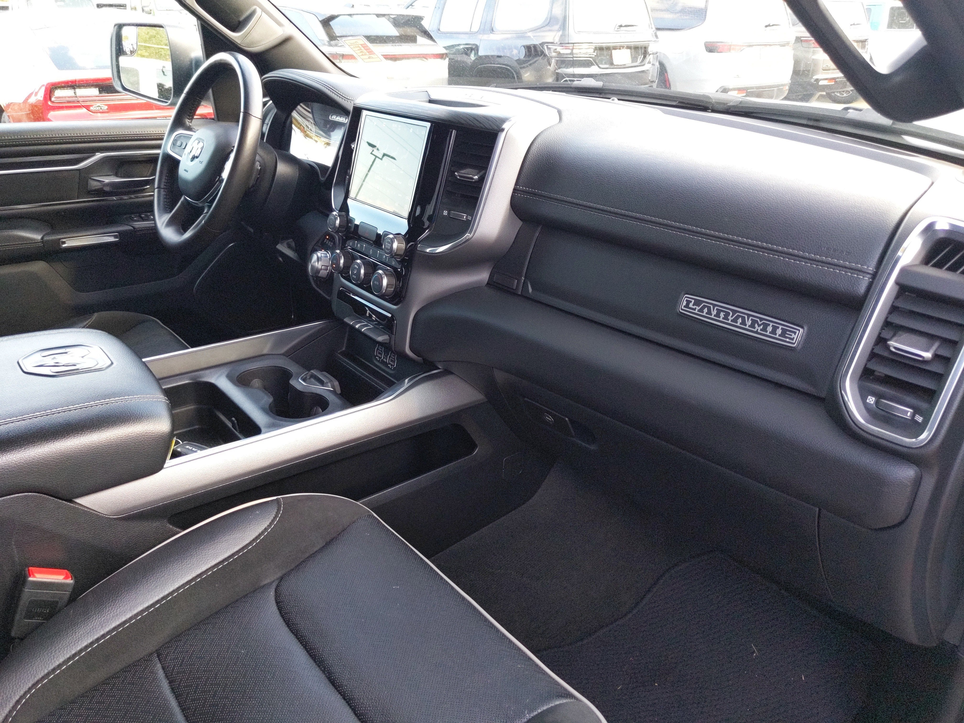 2024 RAM 1500 Laramie Crew Cab 4x4 5'7' Box