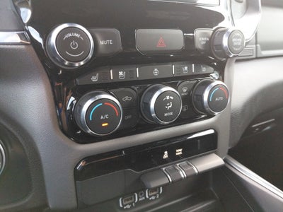 2024 RAM 1500 Laramie Crew Cab 4x4 5'7' Box