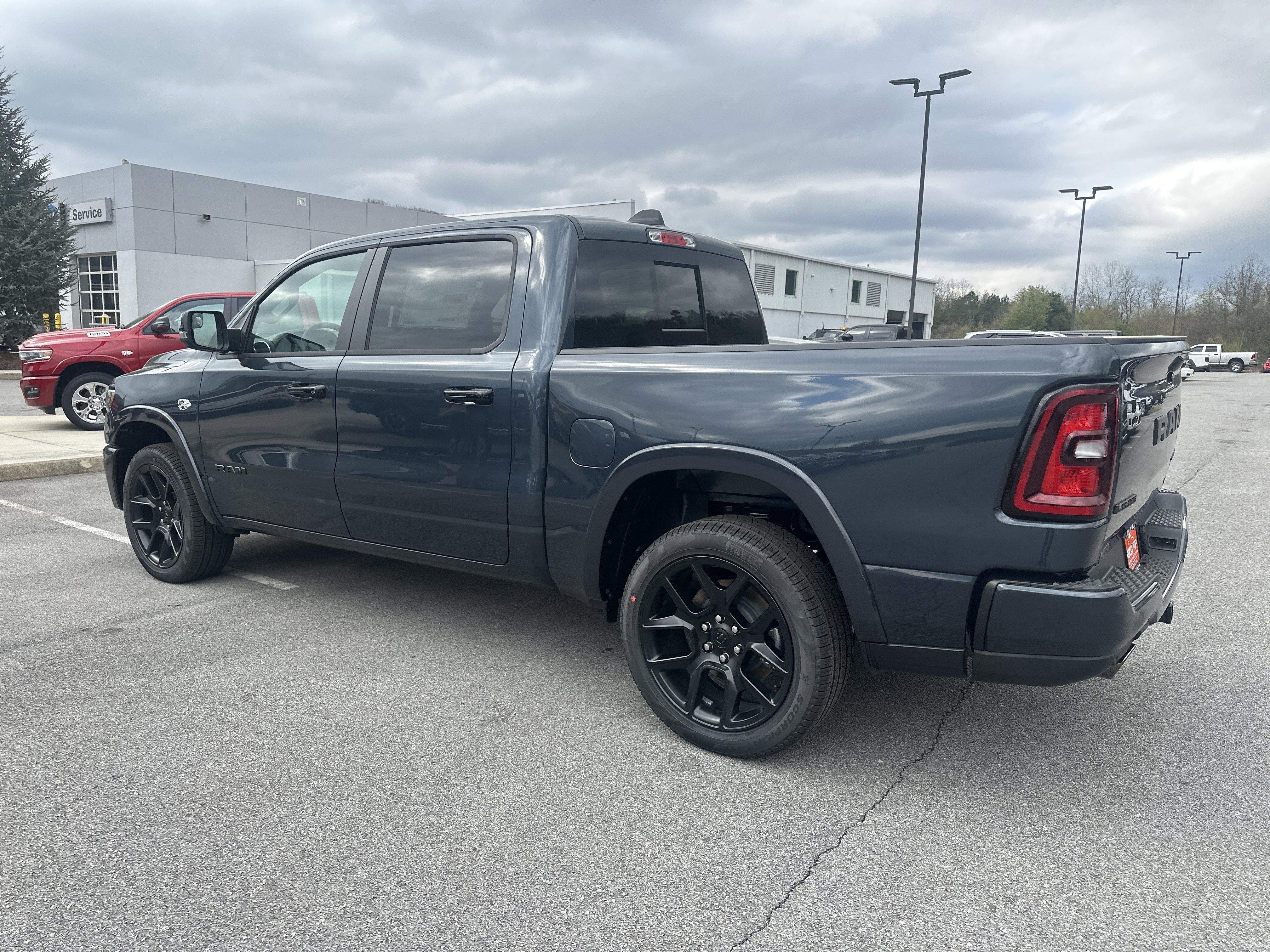 2026 RAM Ram 1500 RAM 1500 LARAMIE CREW CAB 4X4 5'7' BOX