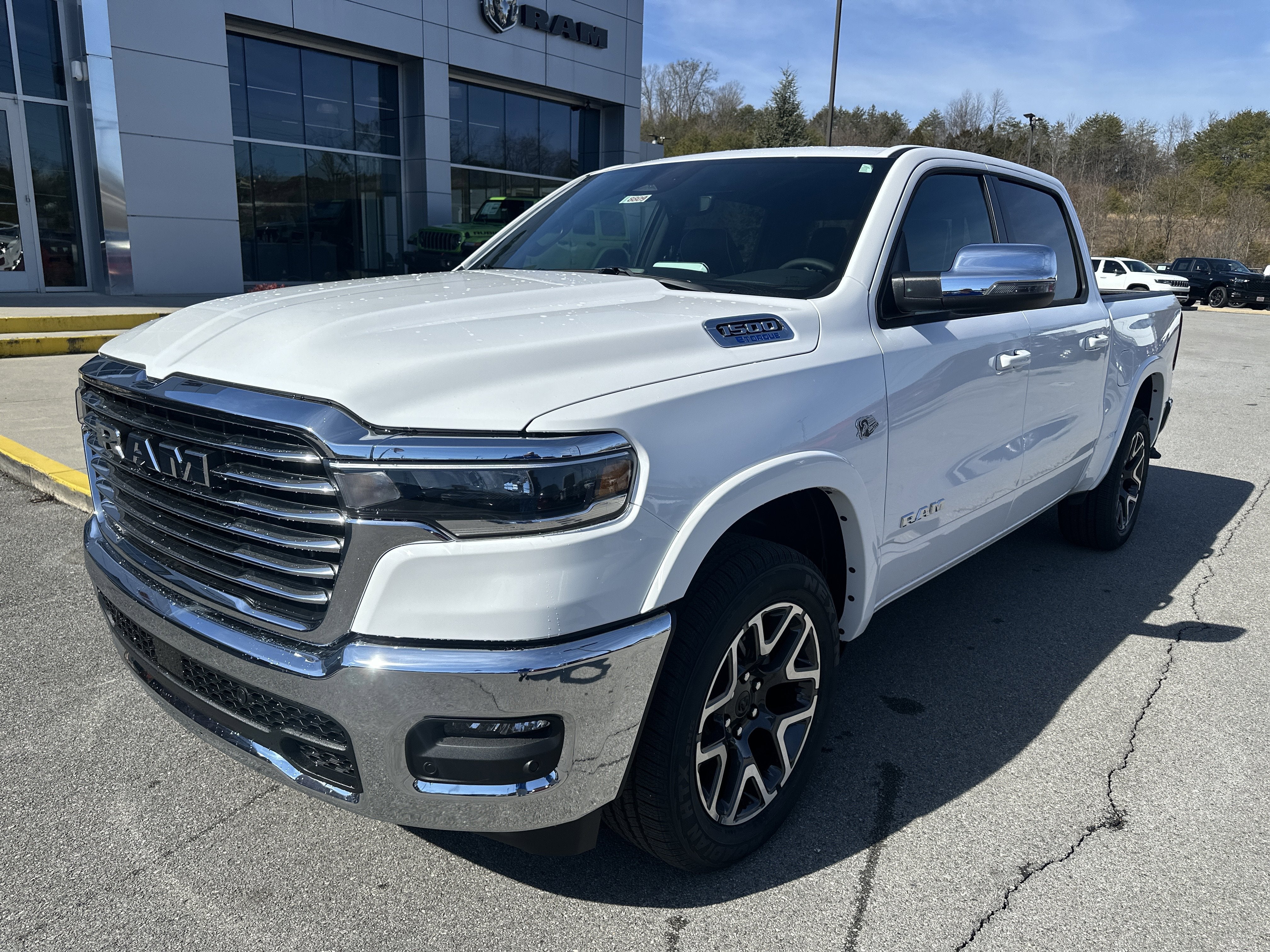 2026 RAM Ram 1500 RAM 1500 LARAMIE CREW CAB 4X4 5'7' BOX