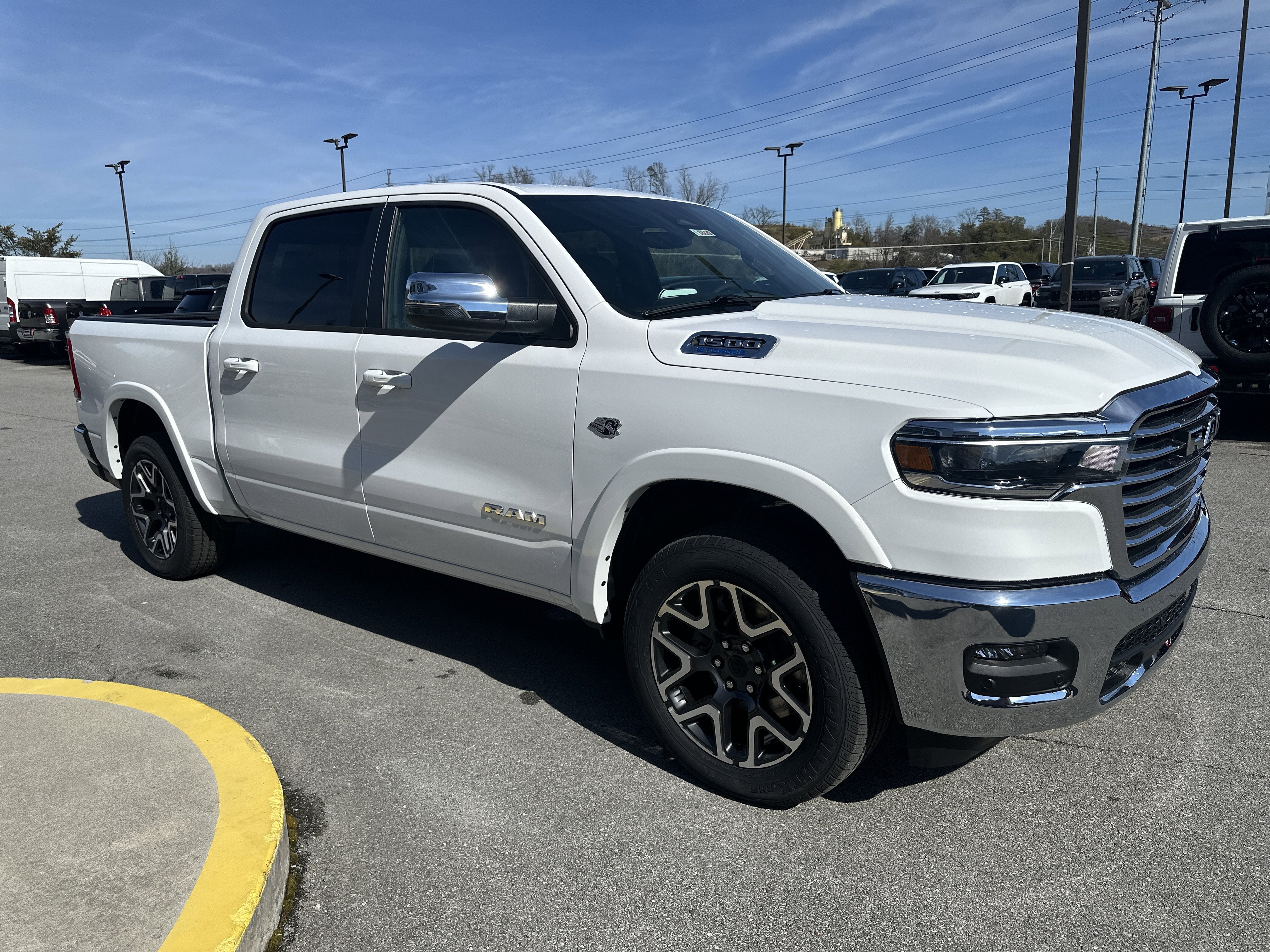 2026 RAM Ram 1500 RAM 1500 LARAMIE CREW CAB 4X4 5'7' BOX