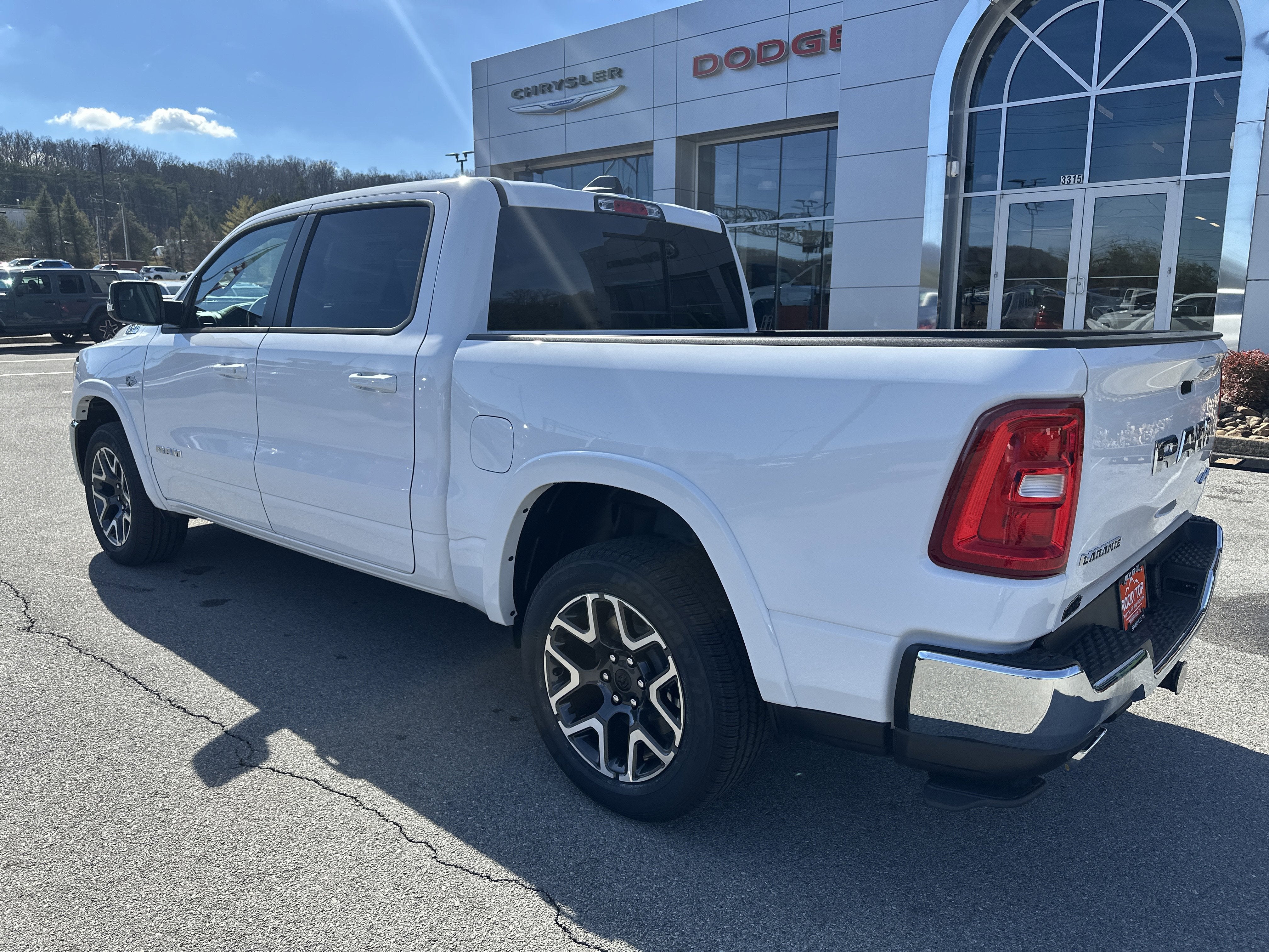 2026 RAM Ram 1500 RAM 1500 LARAMIE CREW CAB 4X4 5'7' BOX