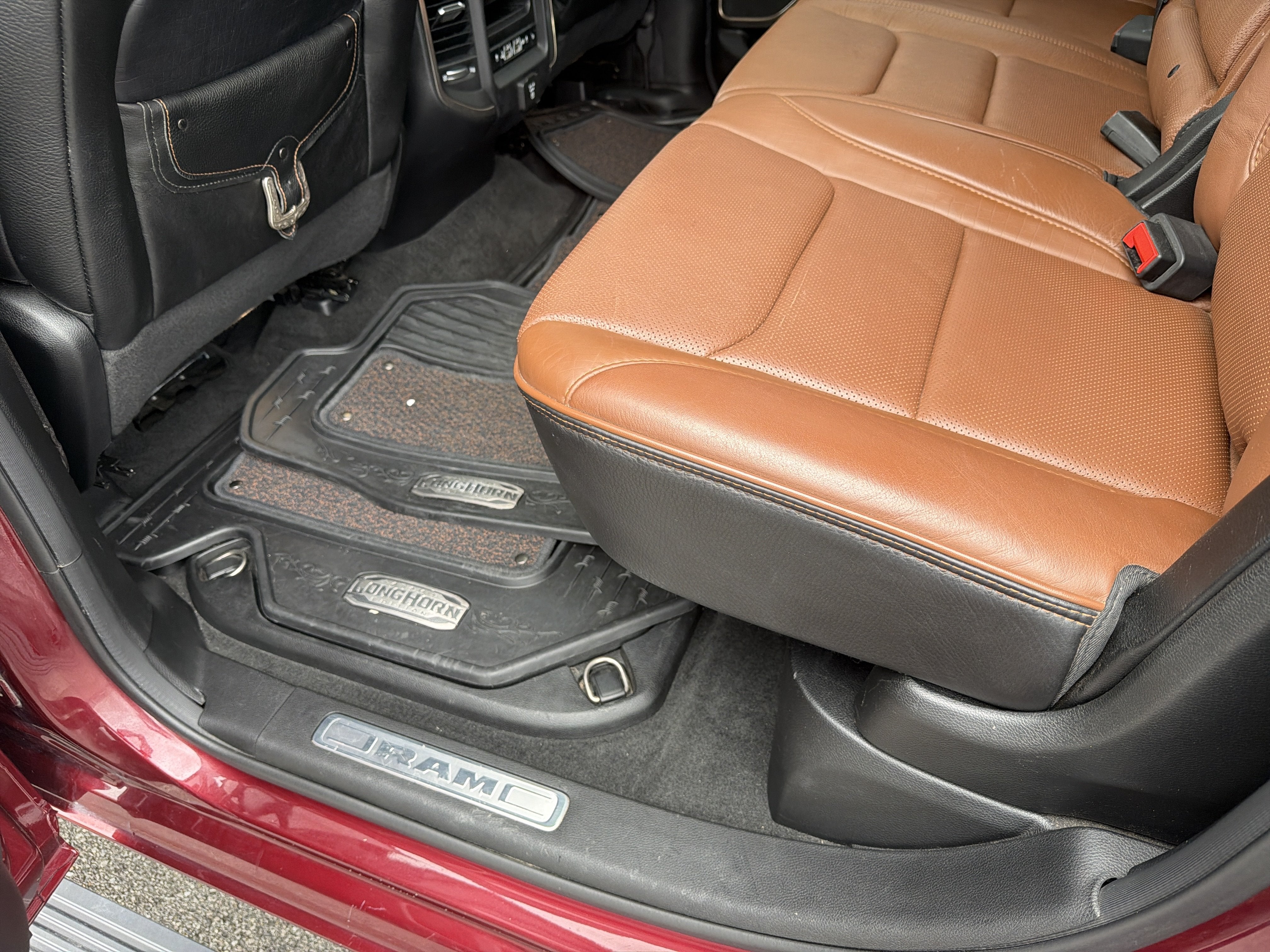2020 RAM 1500 Laramie Longhorn Crew Cab 4x4 5'7' Box