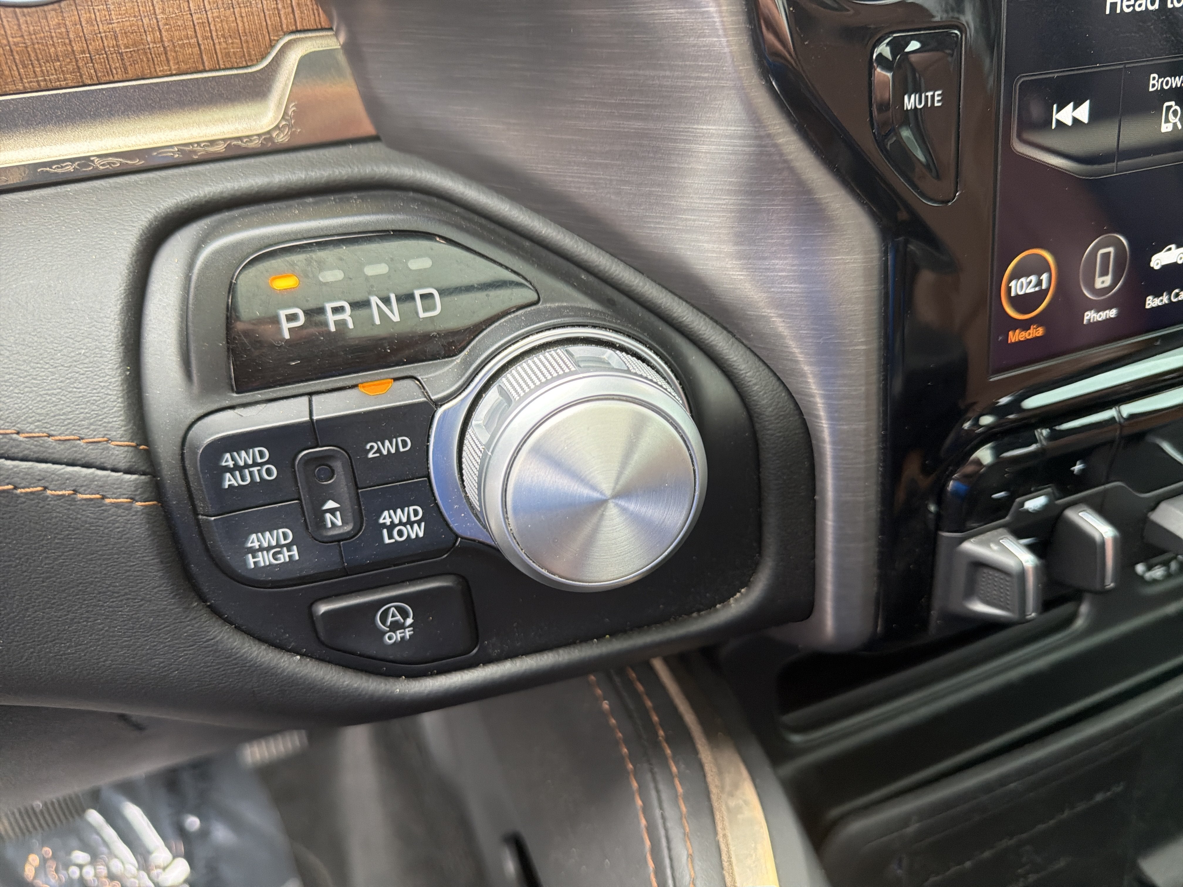 2020 RAM 1500 Laramie Longhorn Crew Cab 4x4 5'7' Box