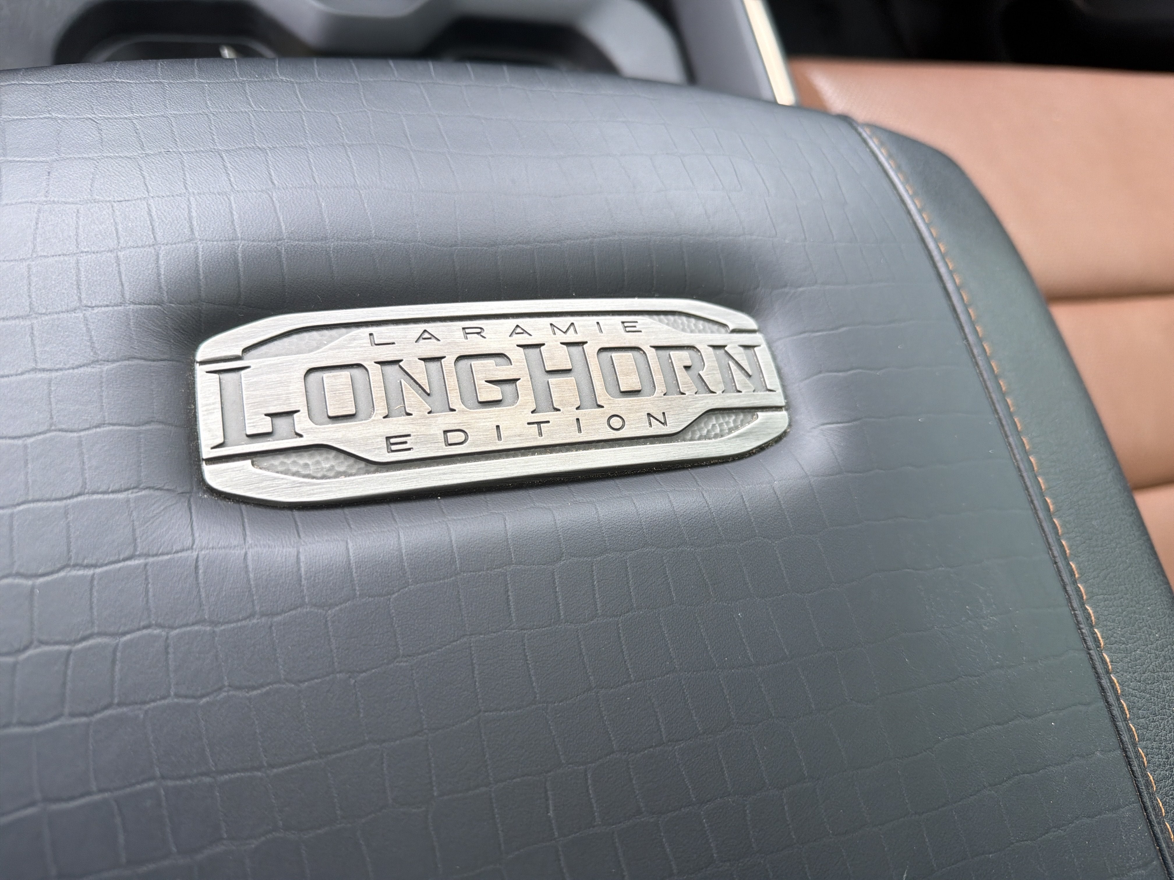 2020 RAM 1500 Laramie Longhorn Crew Cab 4x4 5'7' Box