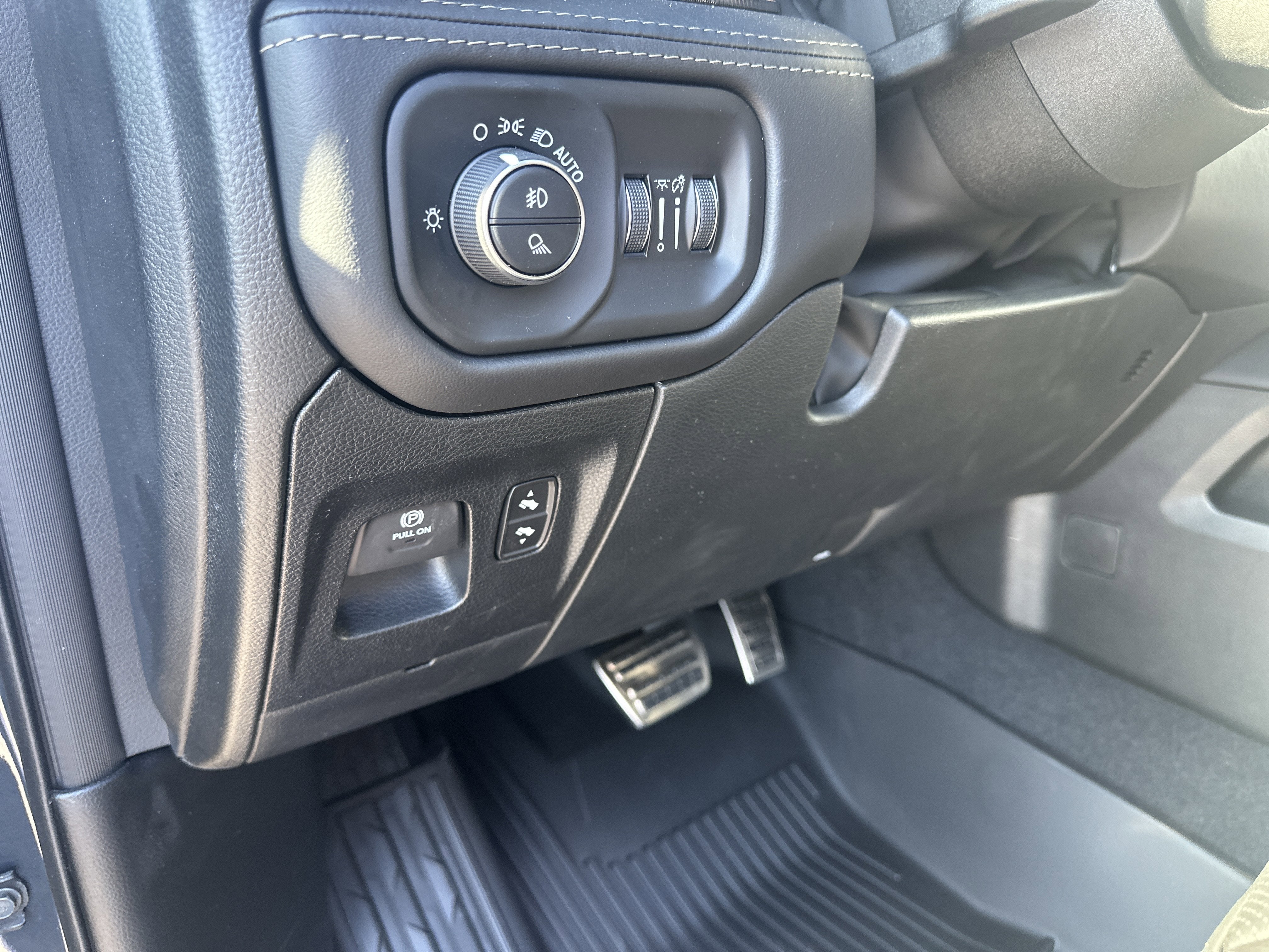 2026 RAM Ram 1500 RAM 1500 RHO CREW CAB 4X4 5'7' BOX