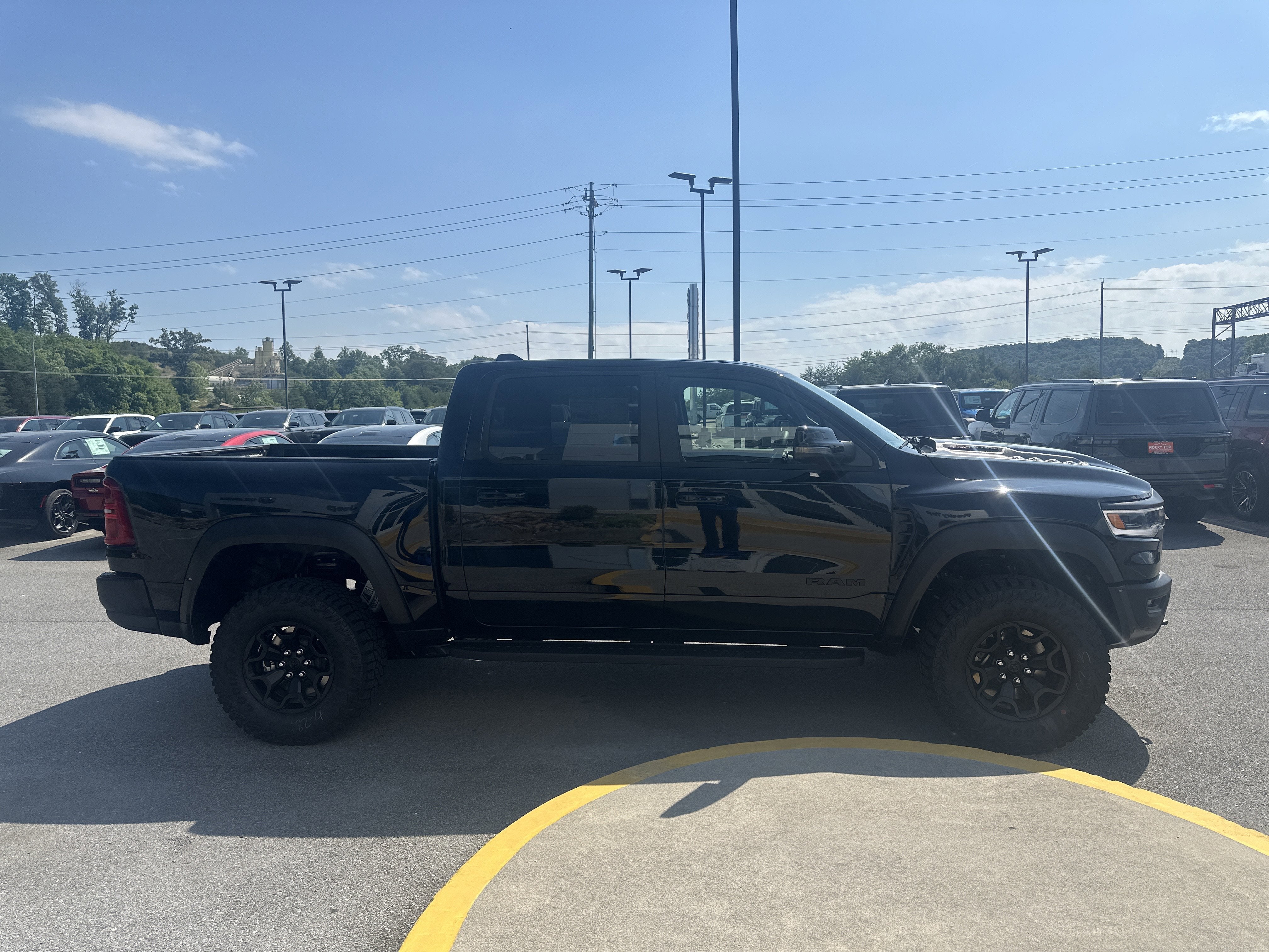 2026 RAM Ram 1500 RAM 1500 RHO CREW CAB 4X4 5'7' BOX