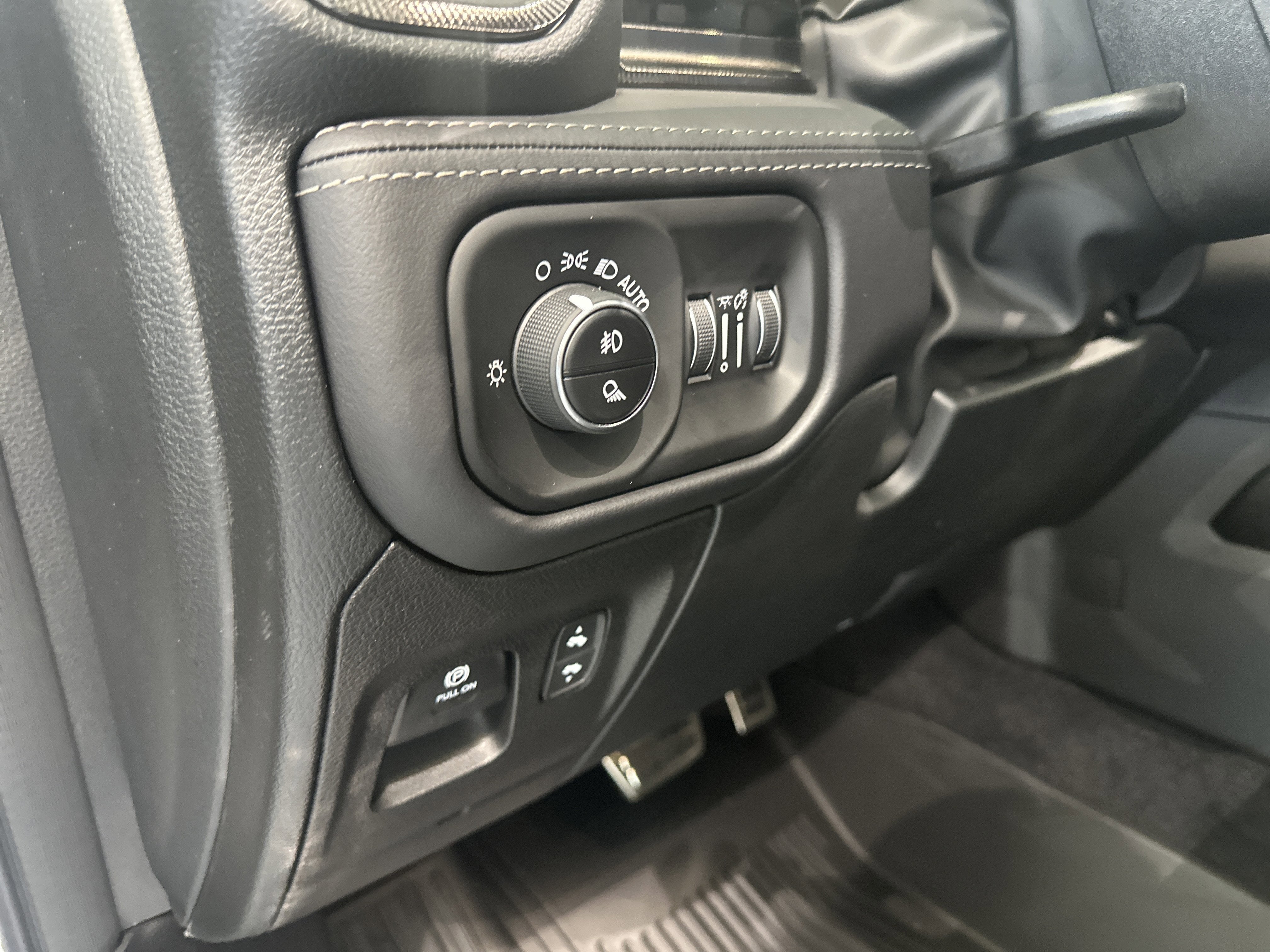 2026 RAM Ram 1500 RAM 1500 RHO CREW CAB 4X4 5'7' BOX