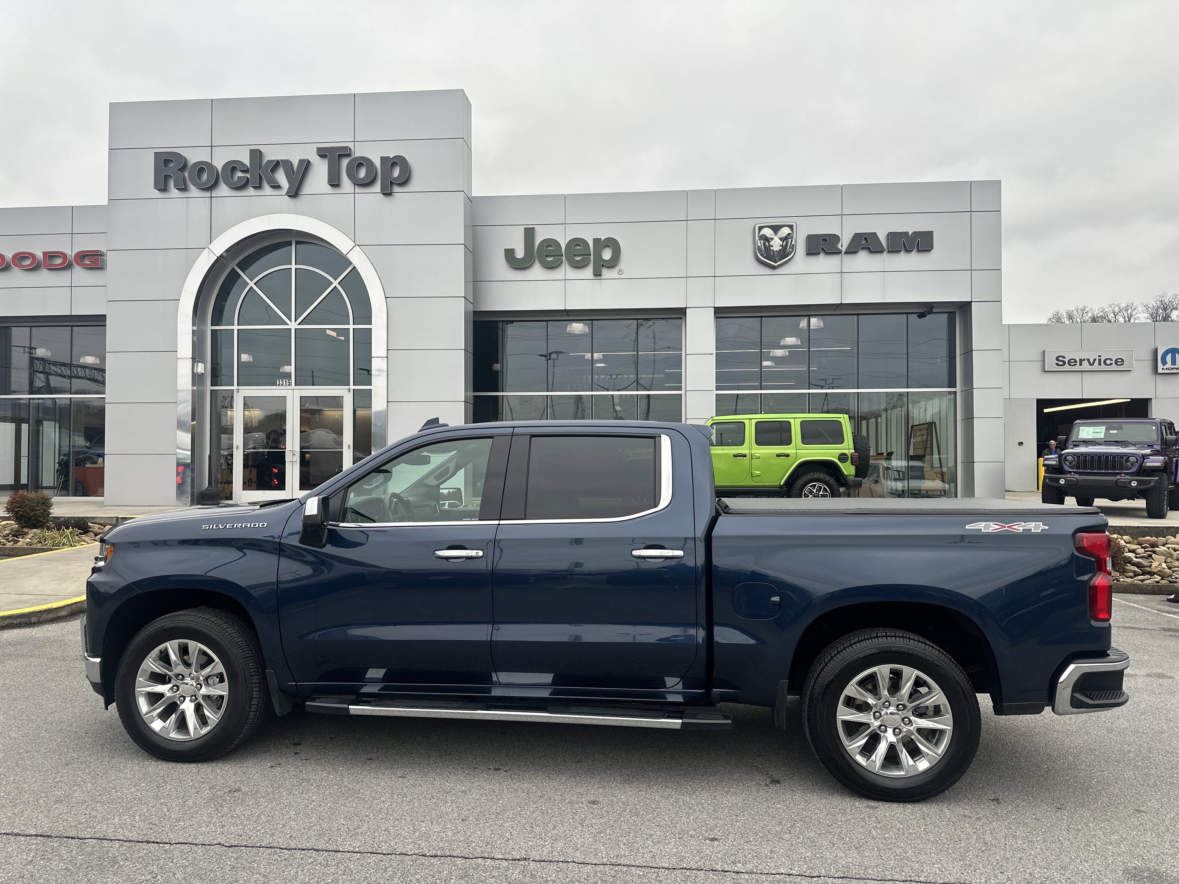 2022 Chevrolet Silverado 1500 LTD 4WD Crew Cab Short Bed LTZ