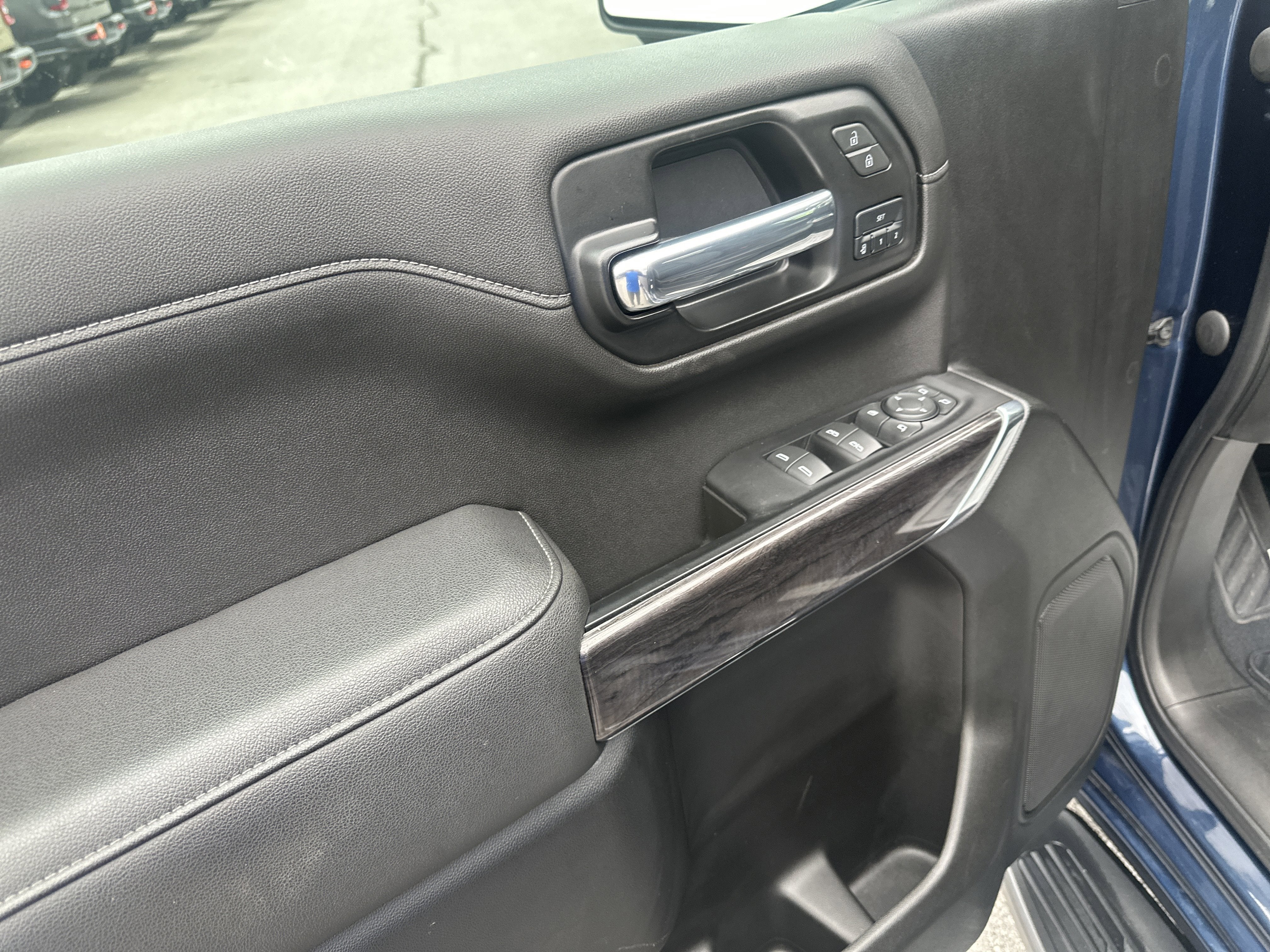 2022 Chevrolet Silverado 1500 LTD 4WD Crew Cab Short Bed LTZ