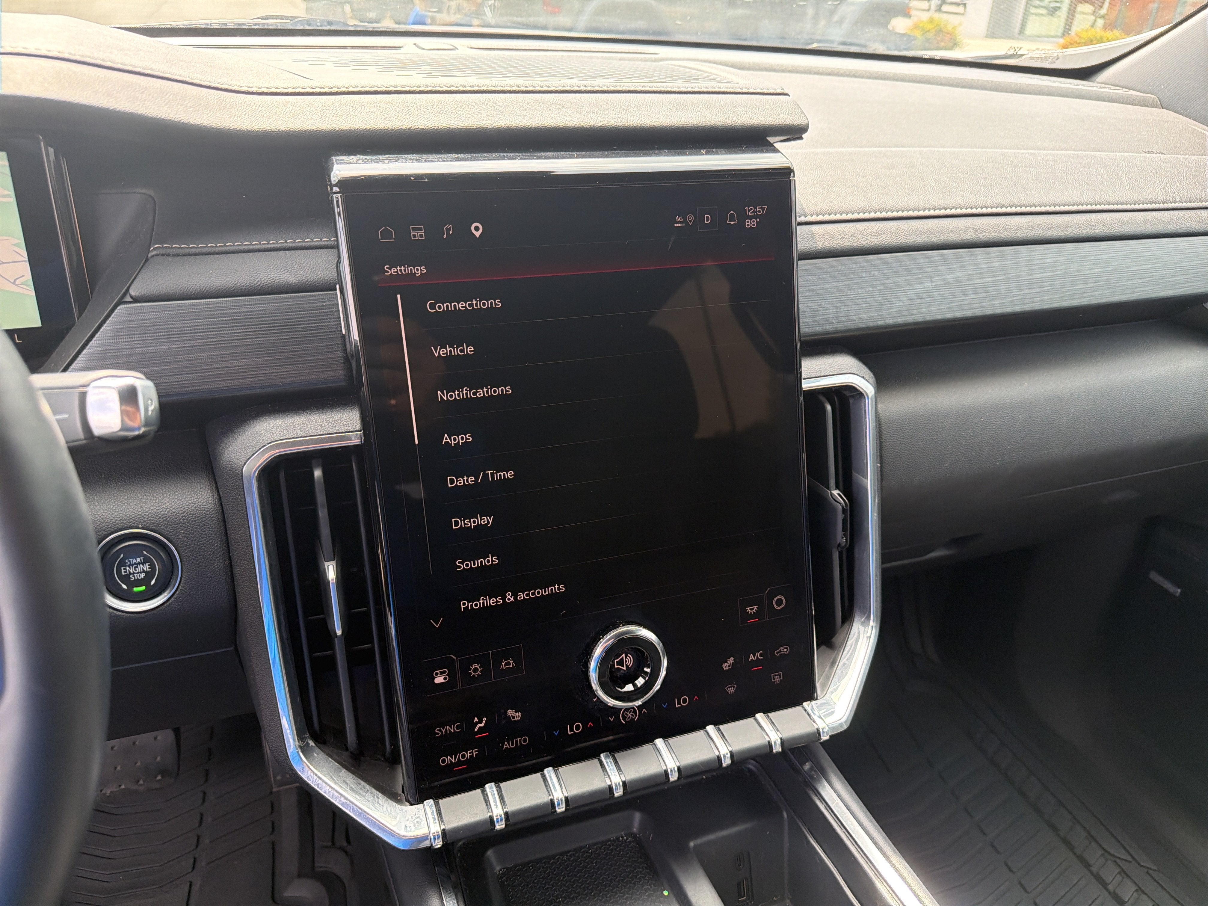 2025 GMC Acadia FWD Elevation