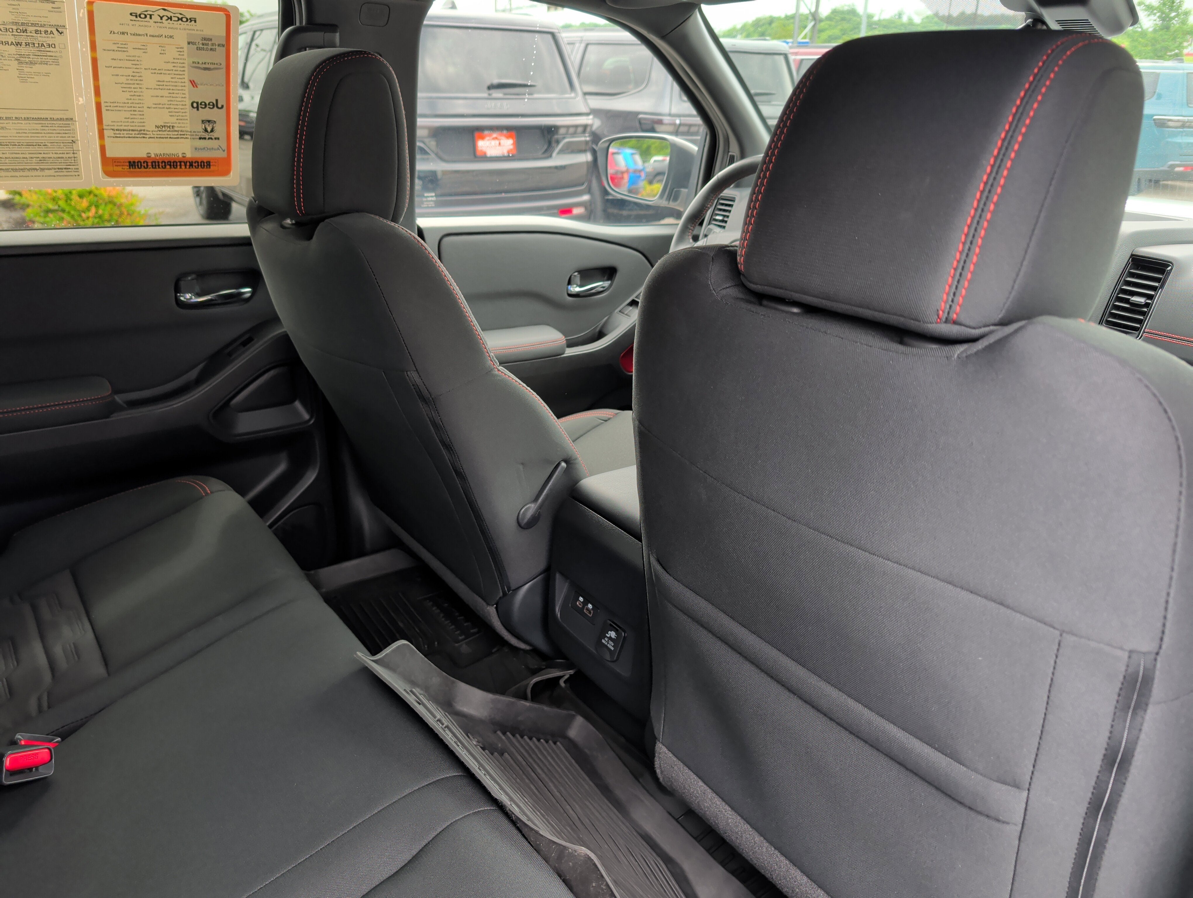 2024 Nissan Frontier Crew Cab PRO-4X 4x4