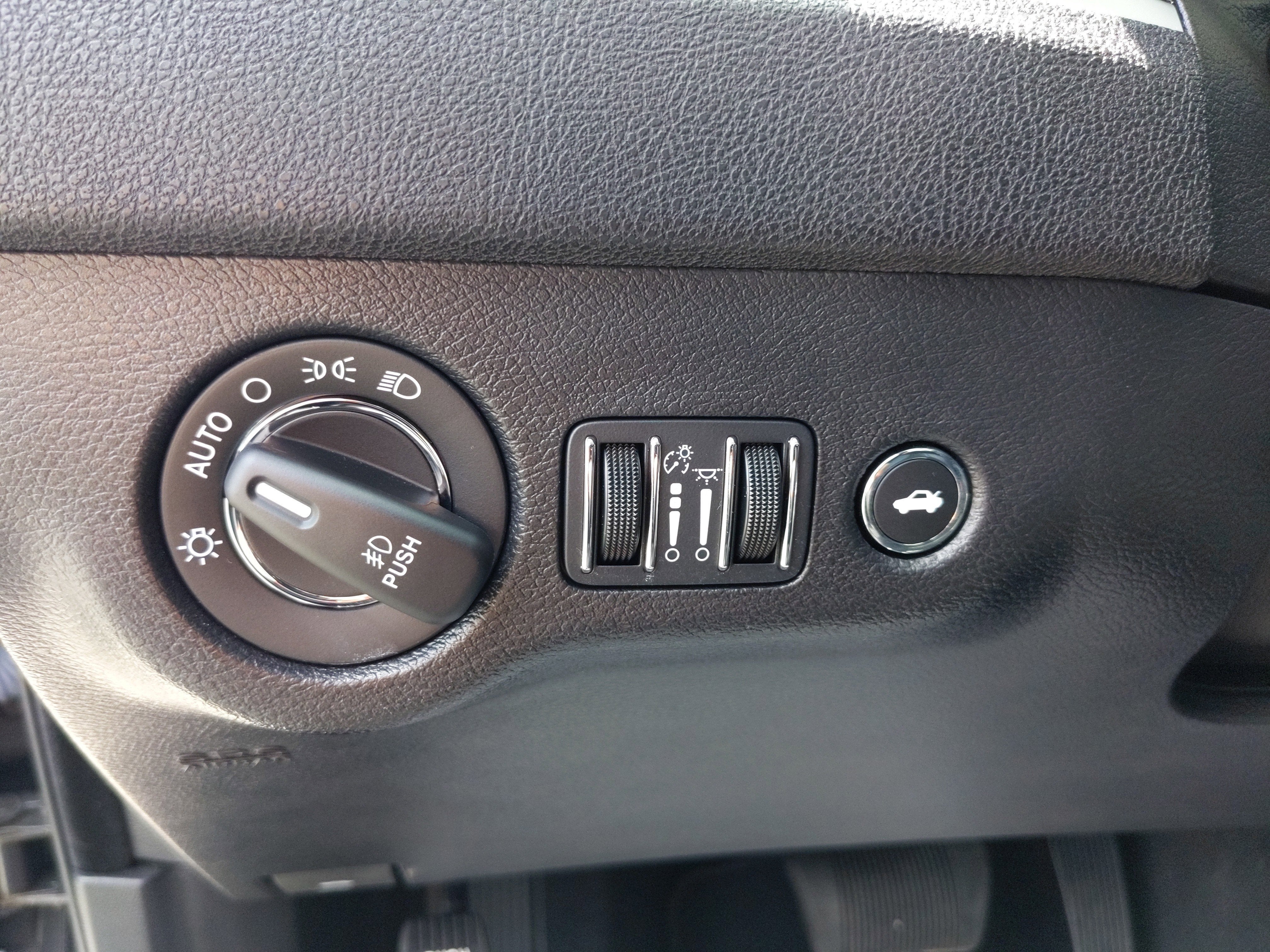 2023 Chrysler Chrysler 300 300 TOURING L RWD