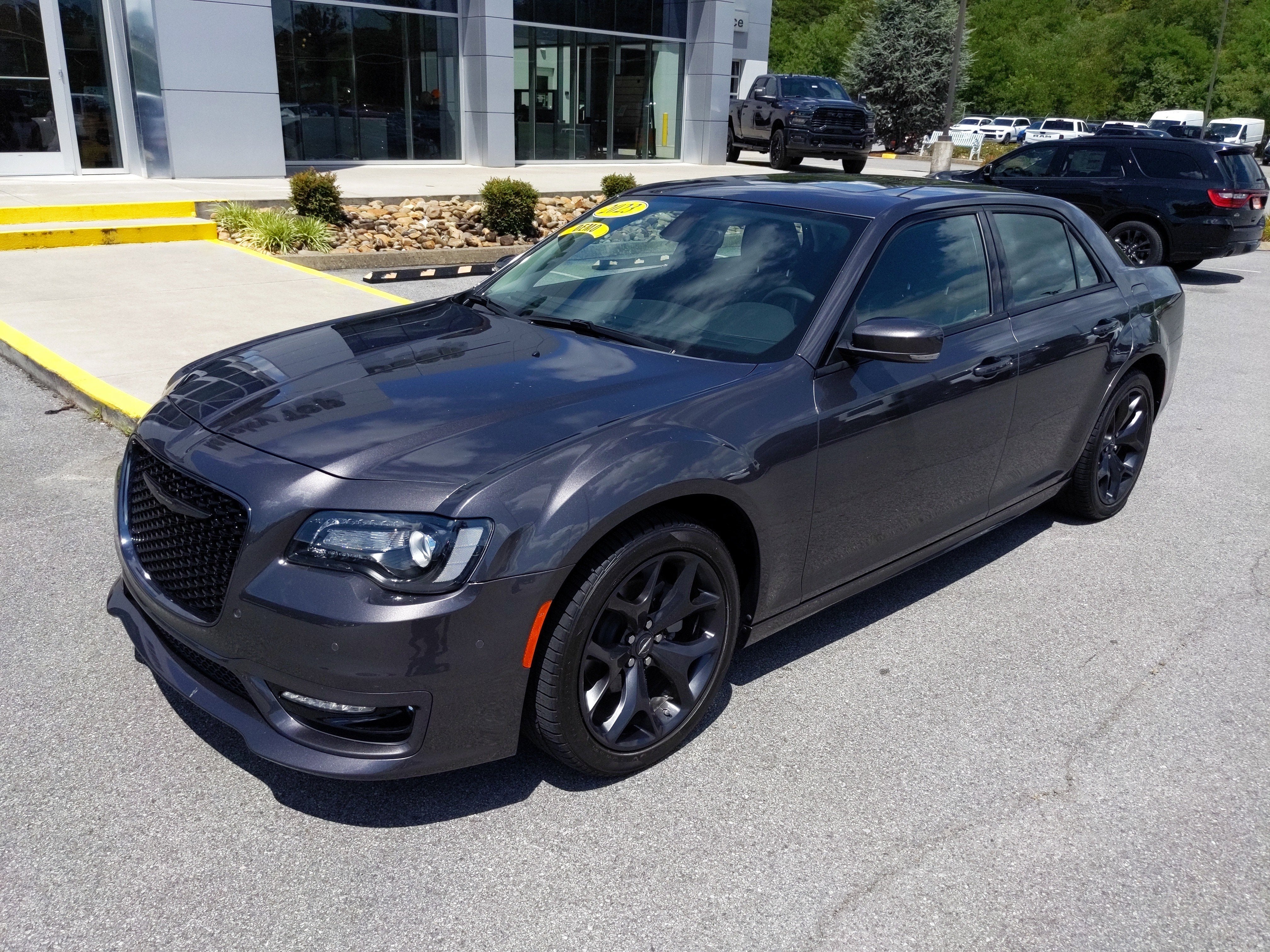 2023 Chrysler Chrysler 300 300 TOURING L RWD