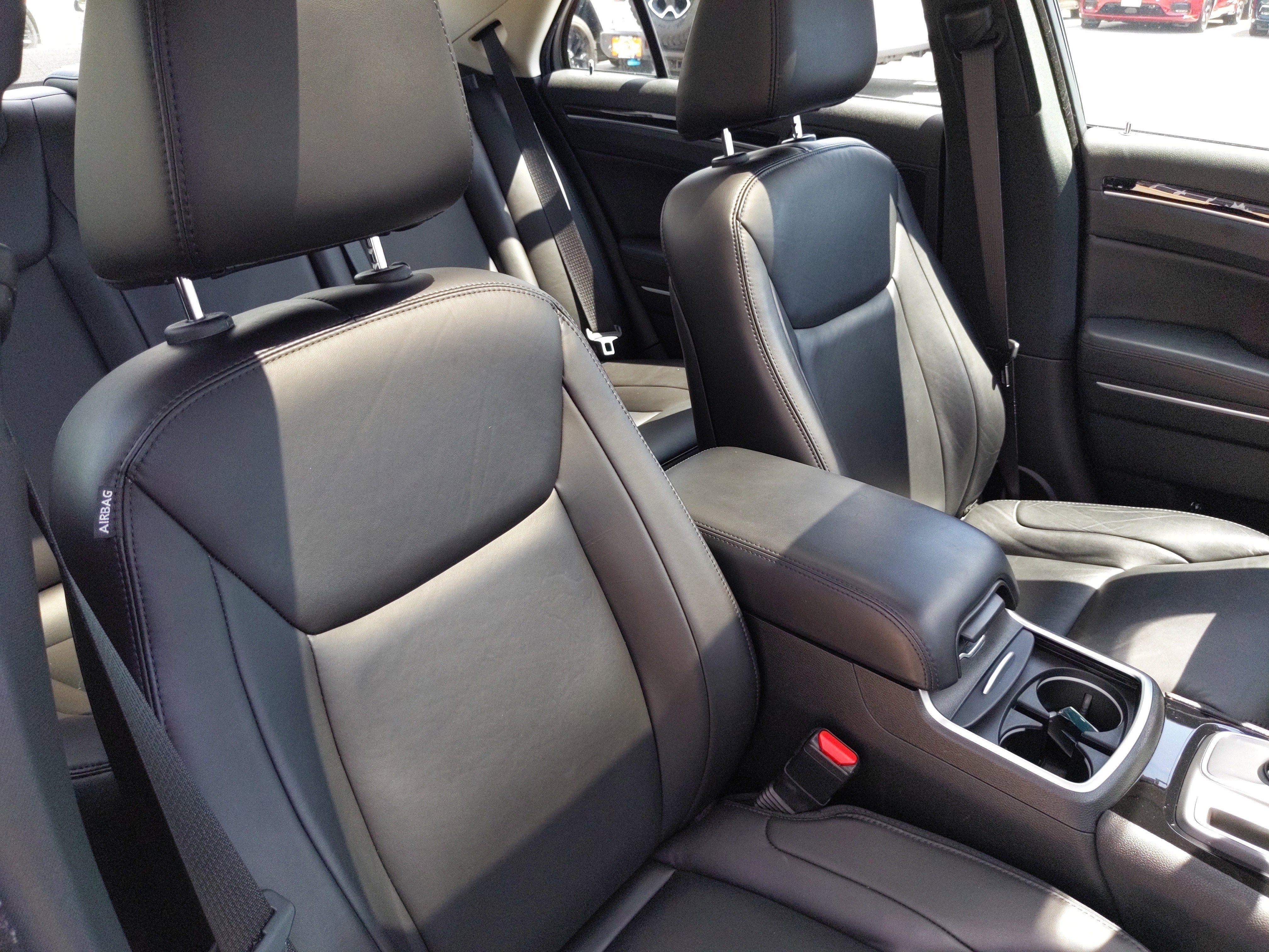 2023 Chrysler Chrysler 300 300 TOURING L RWD