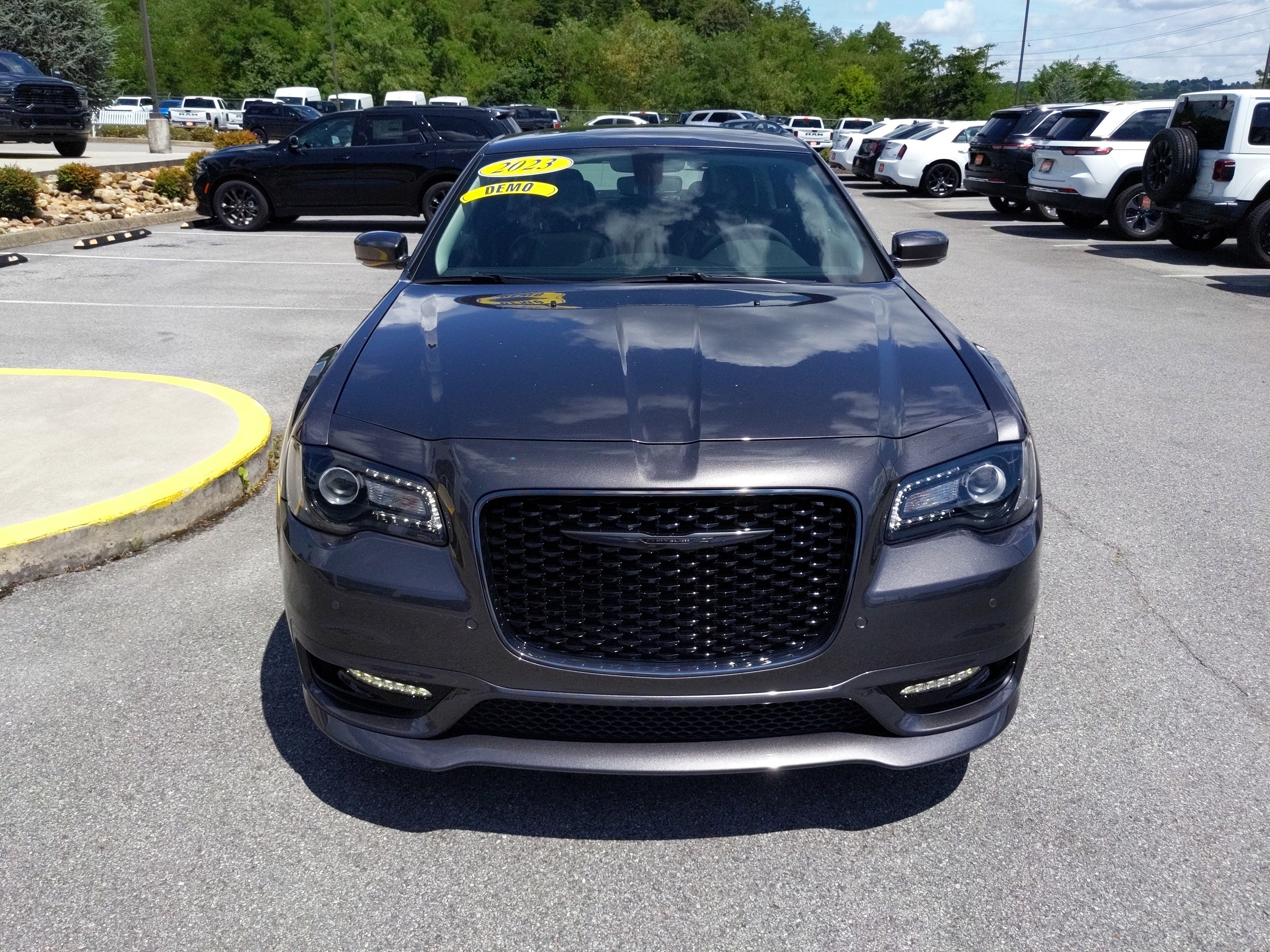 2023 Chrysler Chrysler 300 300 TOURING L RWD