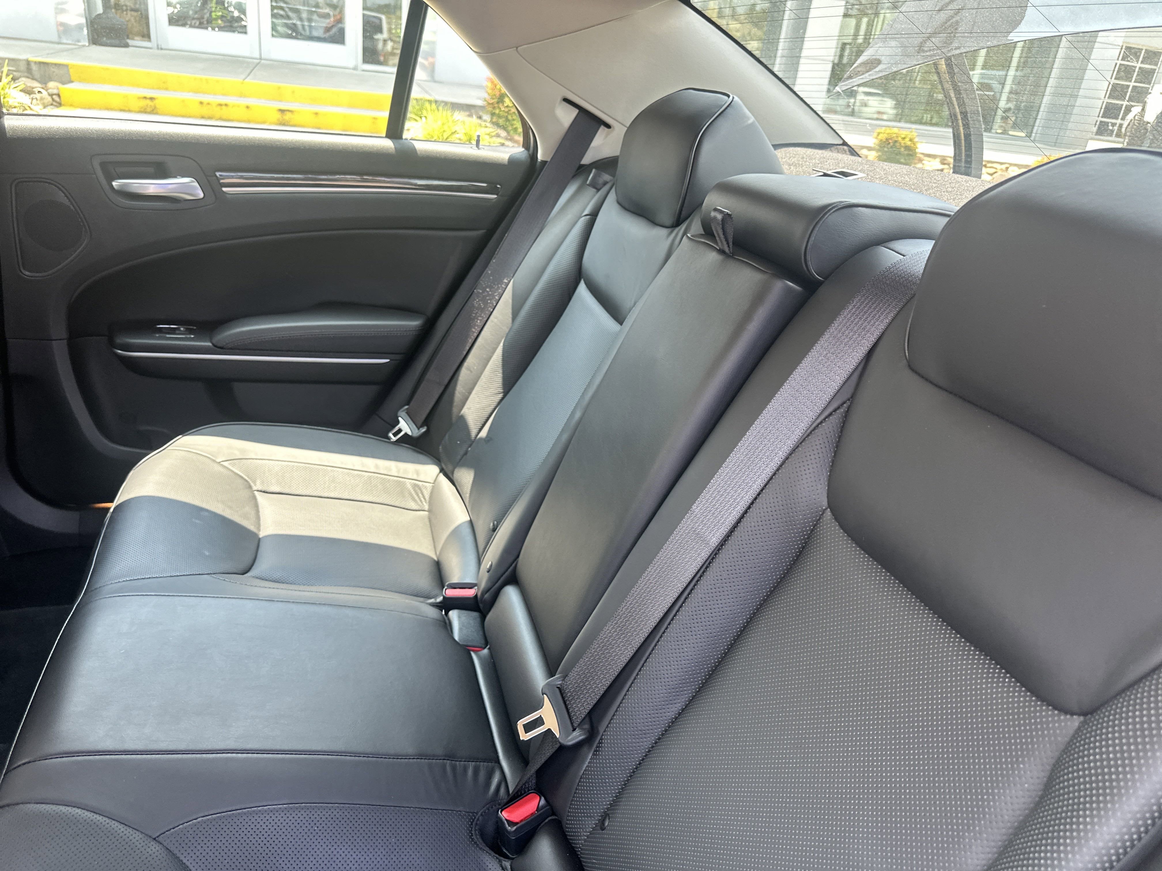 2023 Chrysler Chrysler 300 300 TOURING L RWD