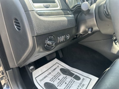 2023 Chrysler Chrysler 300 300 TOURING L RWD