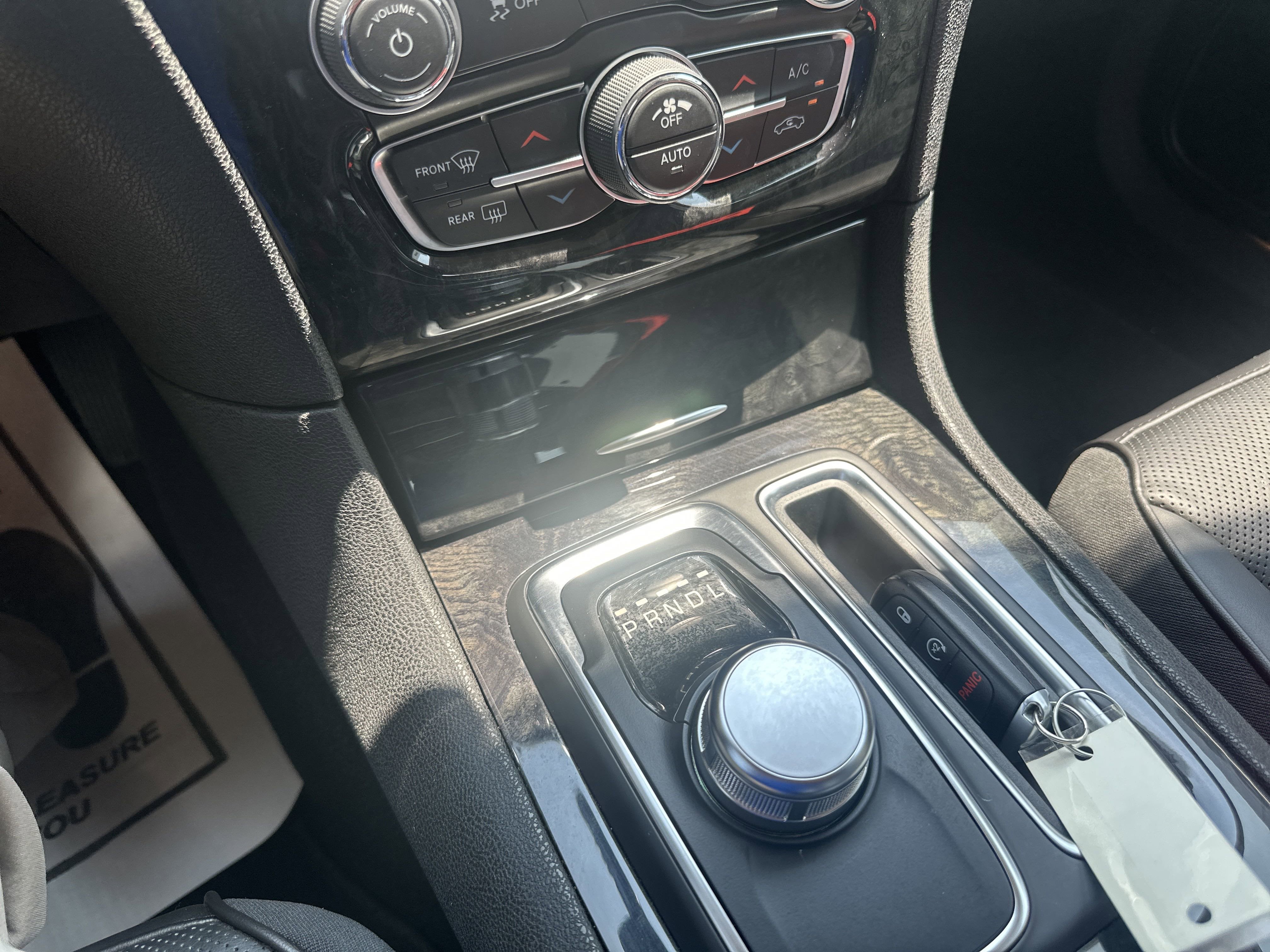 2023 Chrysler Chrysler 300 300 TOURING L RWD