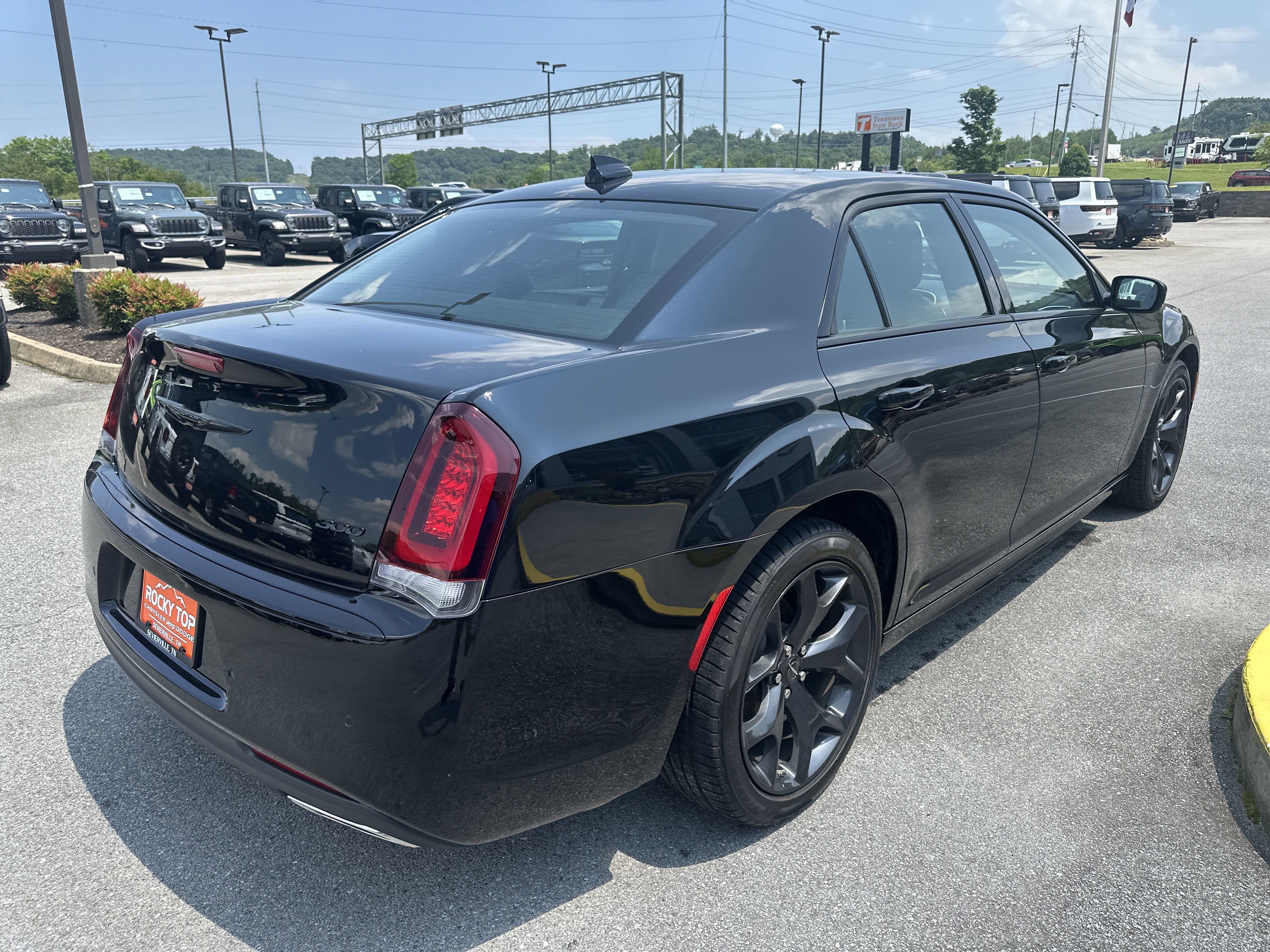 2023 Chrysler Chrysler 300 300 TOURING L RWD