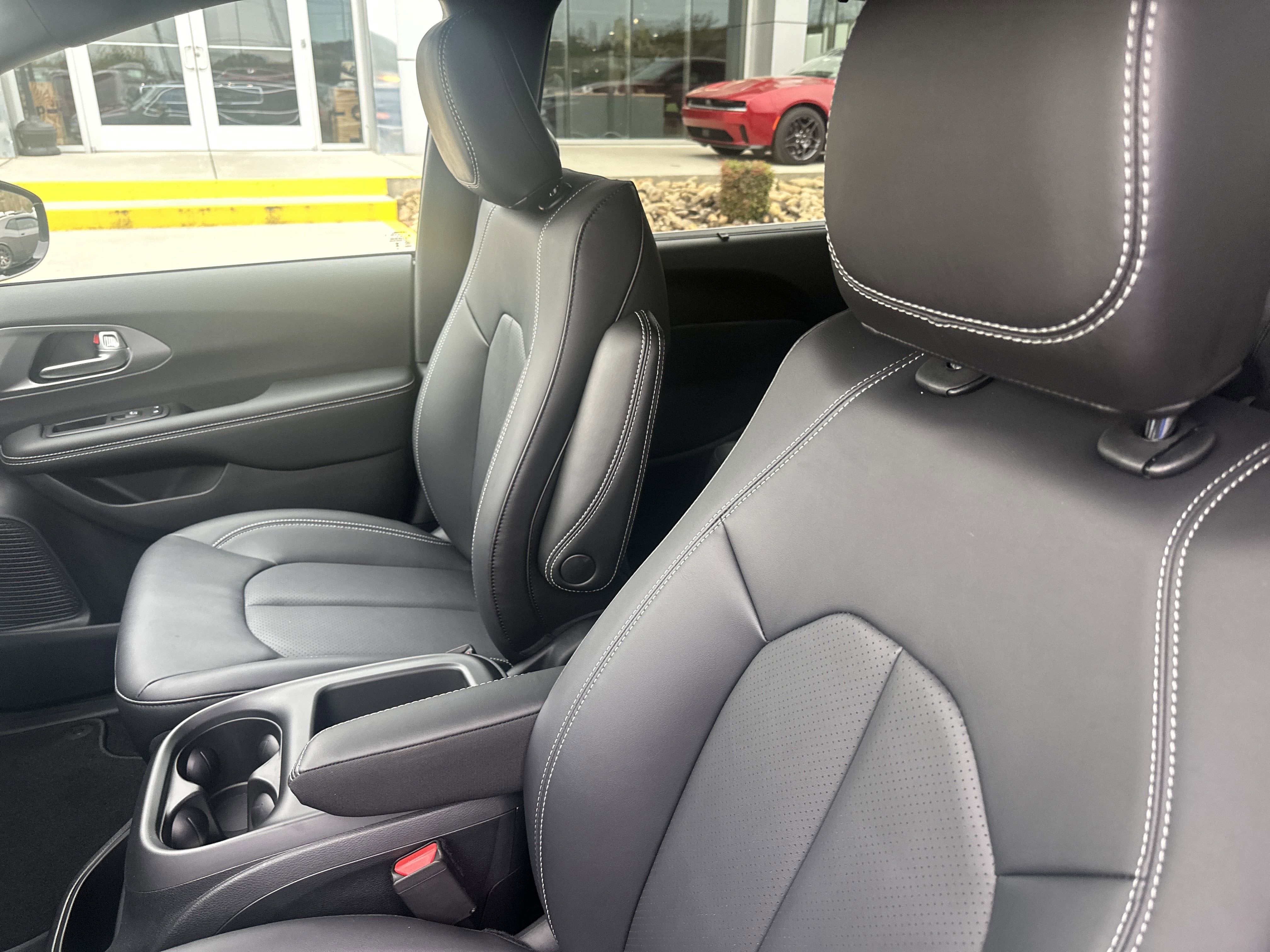 2025 Chrysler Pacifica PACIFICA SELECT