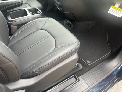 2025 Chrysler Pacifica PACIFICA SELECT