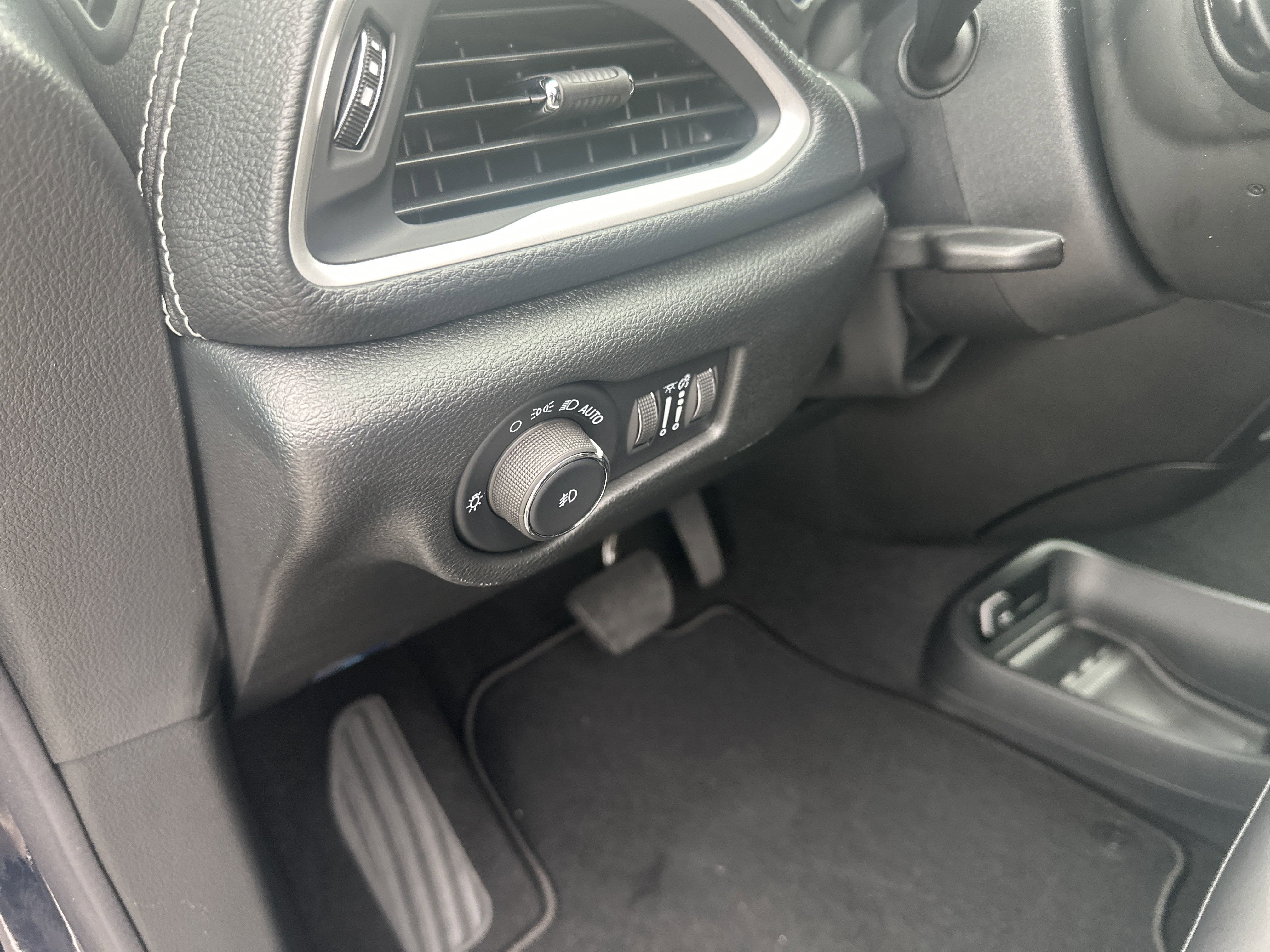 2025 Chrysler Pacifica PACIFICA SELECT