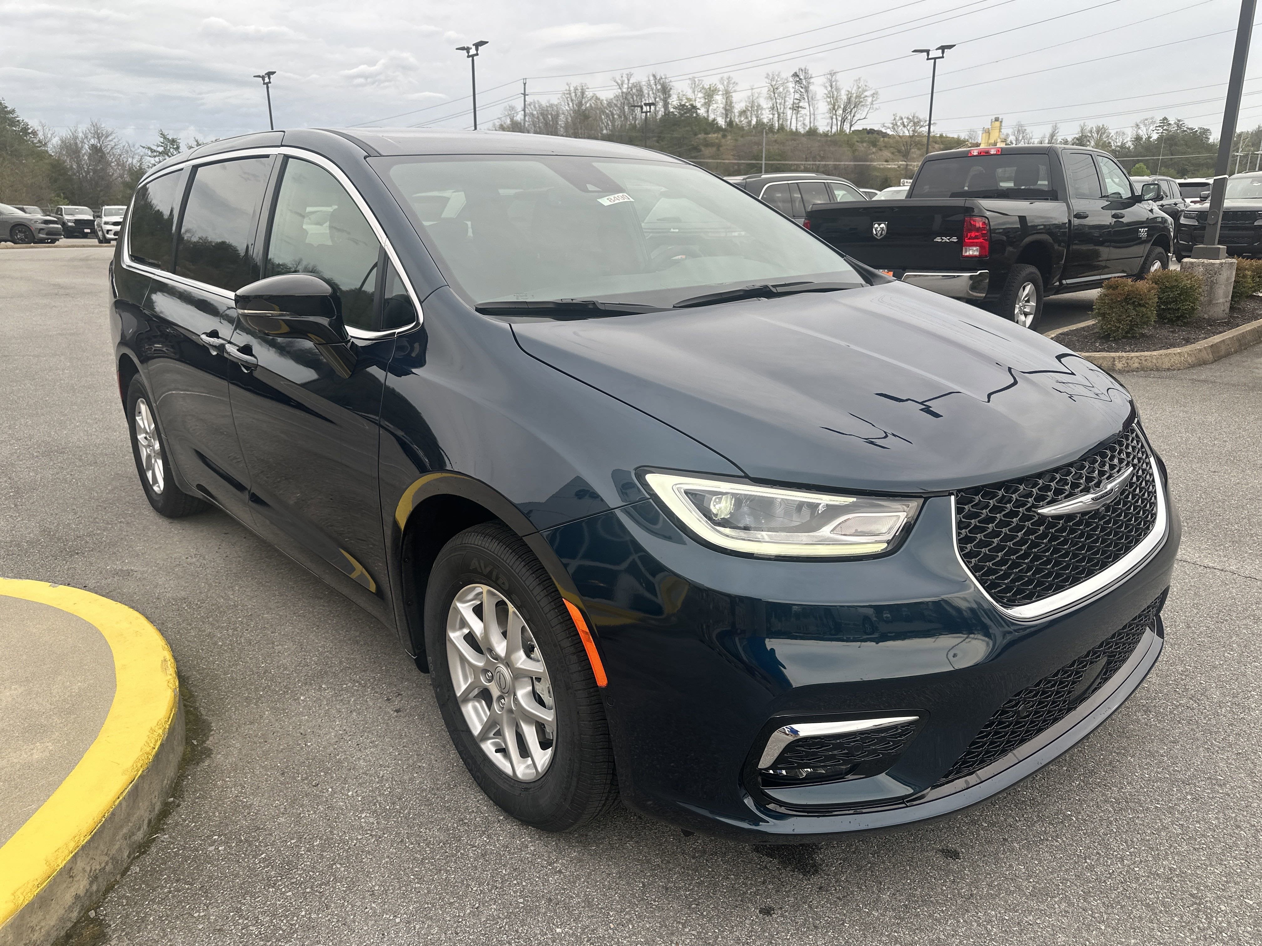 2025 Chrysler Pacifica PACIFICA SELECT