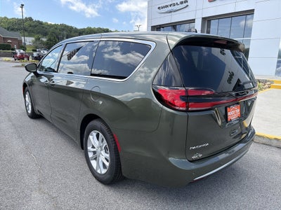 2027 Chrysler Pacifica PACIFICA SELECT