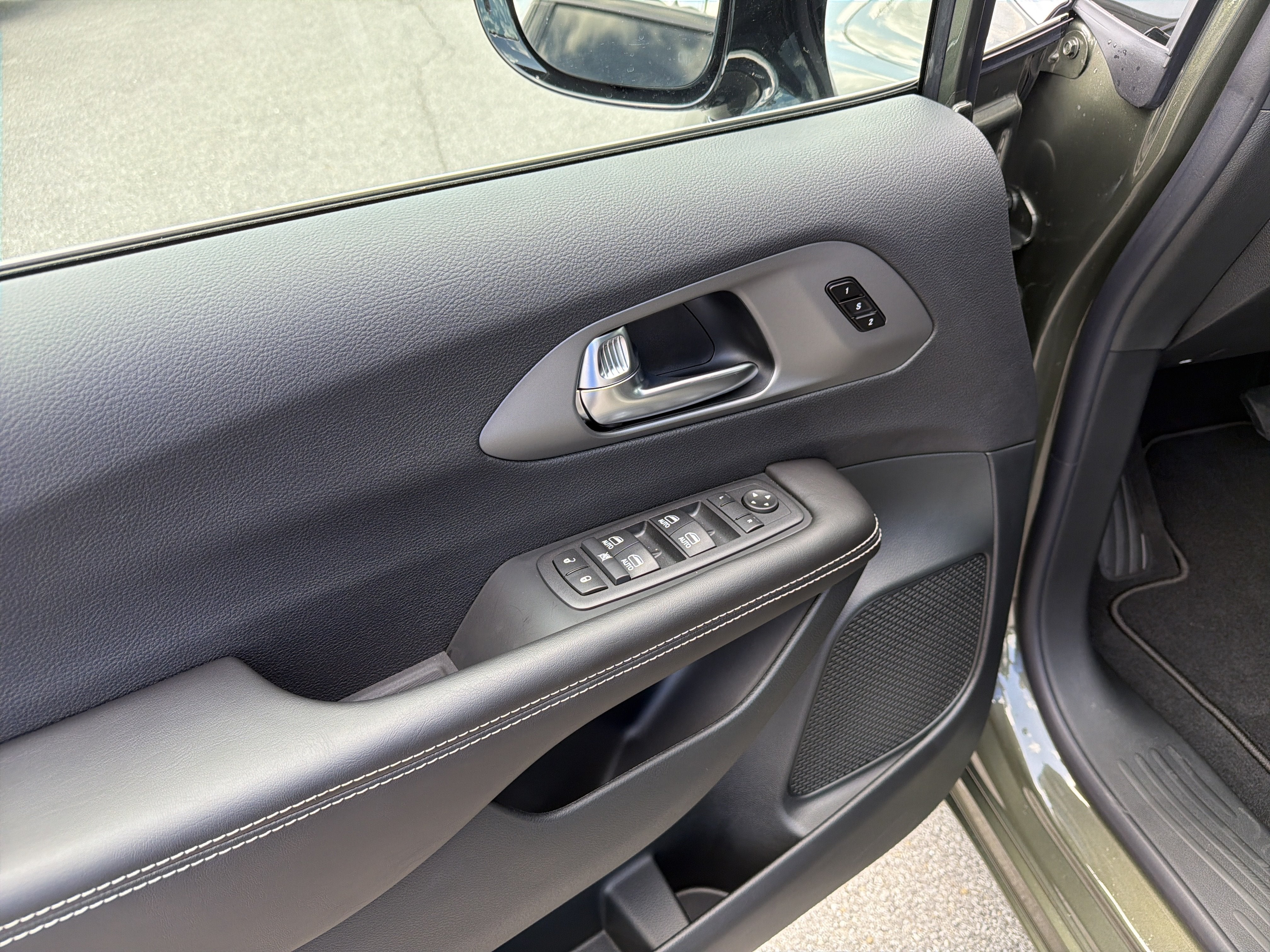 2027 Chrysler Pacifica PACIFICA SELECT