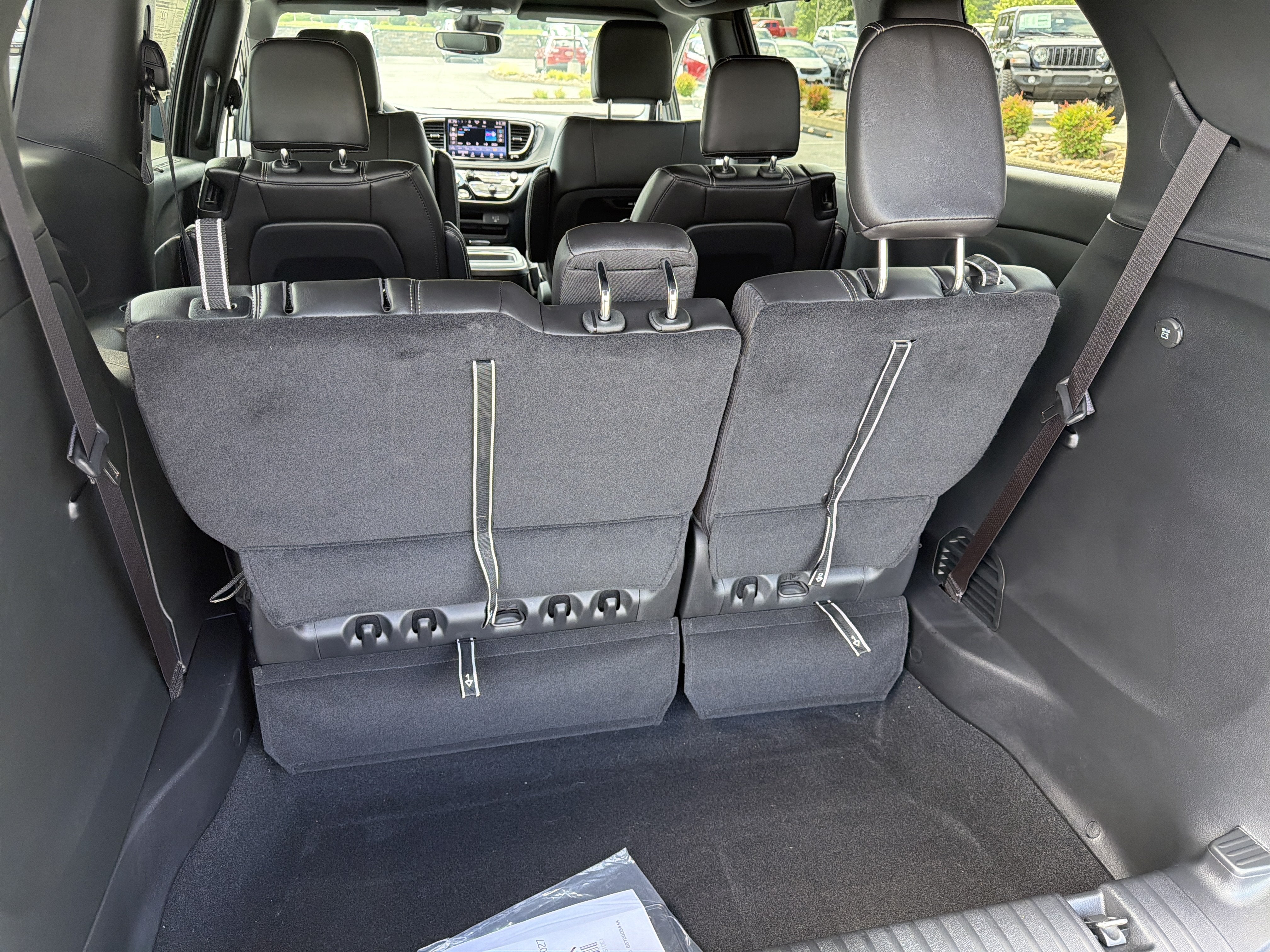 2027 Chrysler Pacifica PACIFICA SELECT