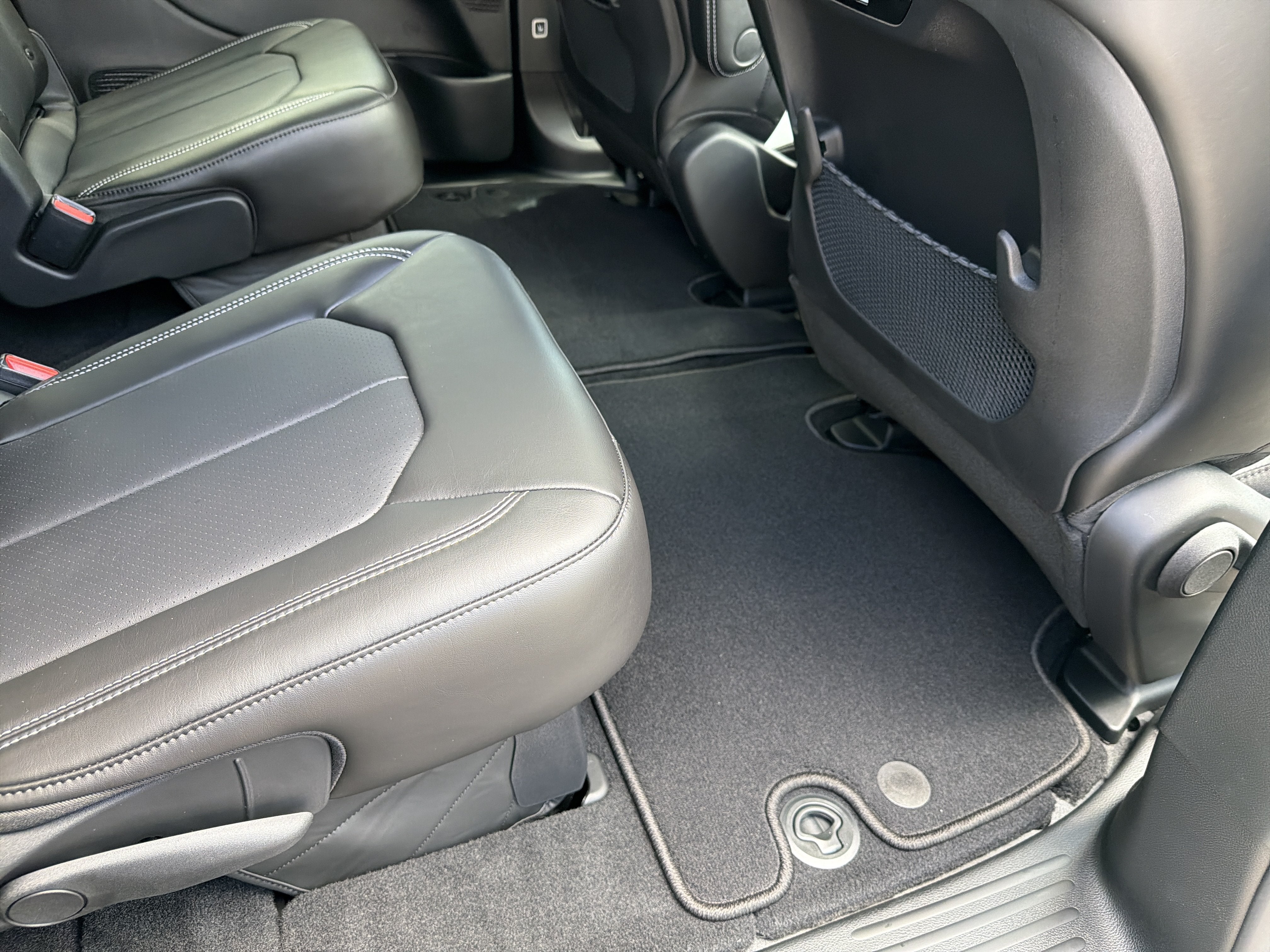 2027 Chrysler Pacifica PACIFICA SELECT