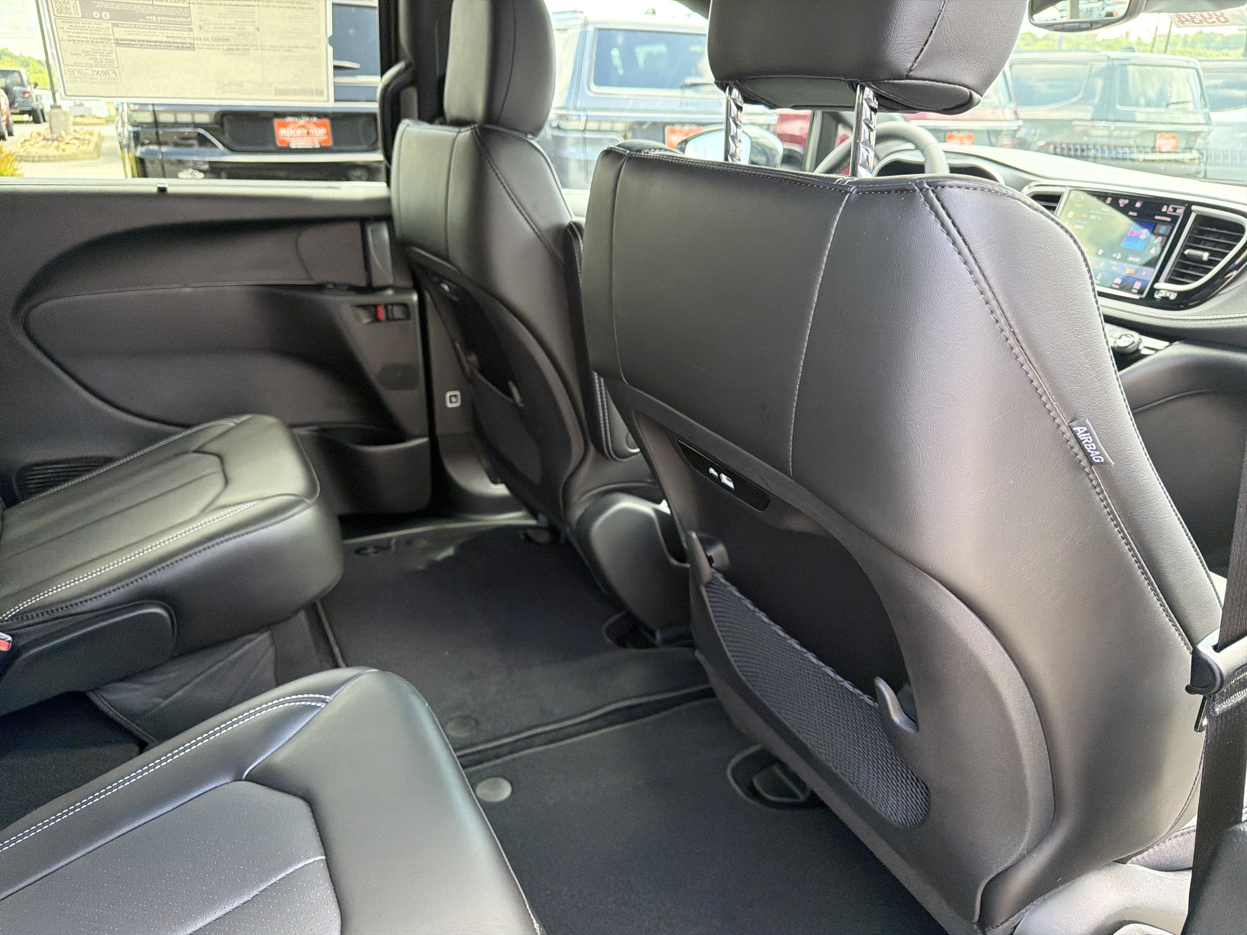 2027 Chrysler Pacifica PACIFICA SELECT
