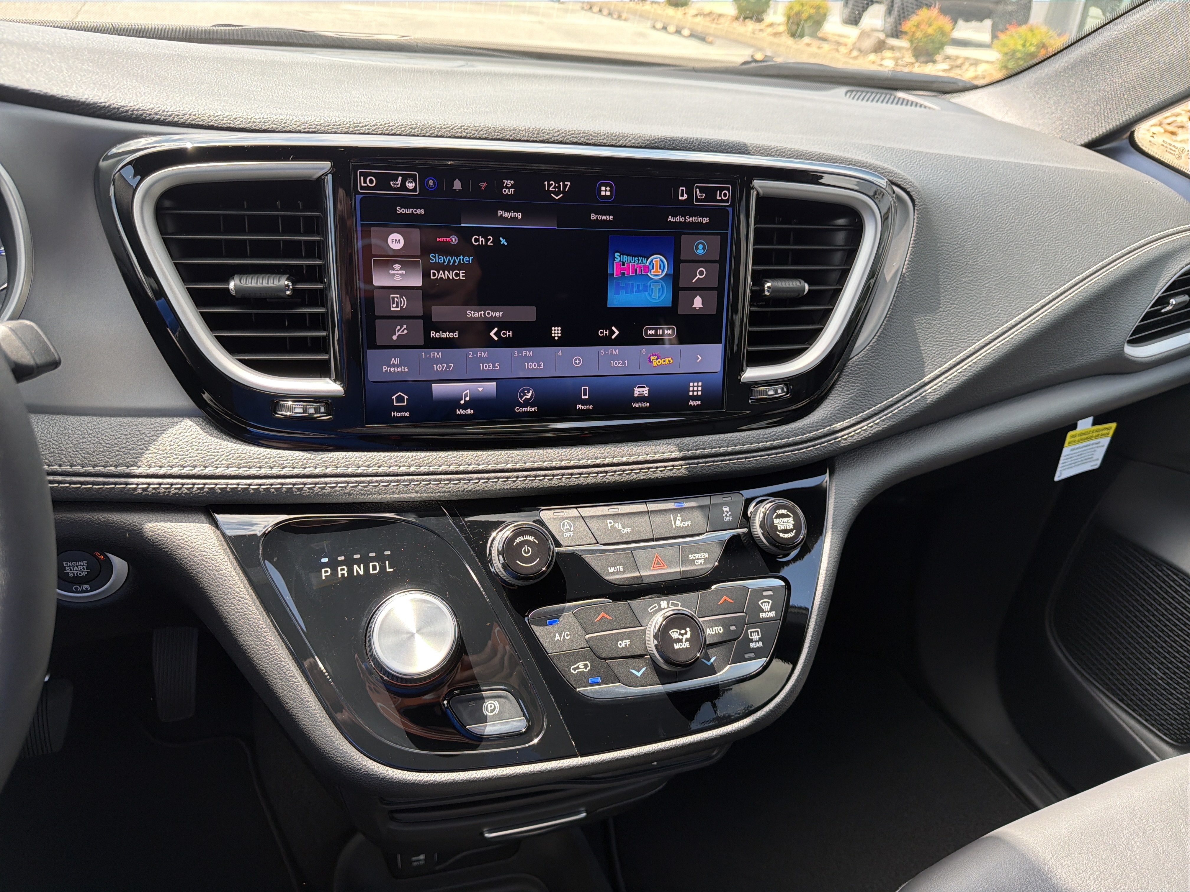 2027 Chrysler Pacifica PACIFICA SELECT
