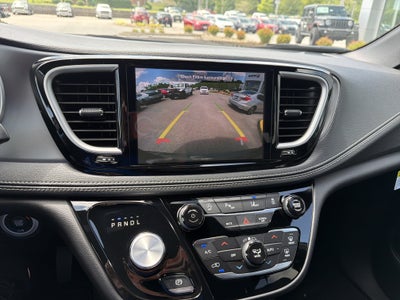 2027 Chrysler Pacifica PACIFICA SELECT