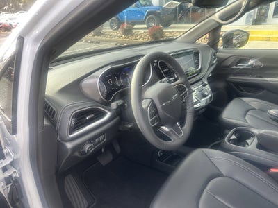 2025 Chrysler Pacifica PACIFICA SELECT
