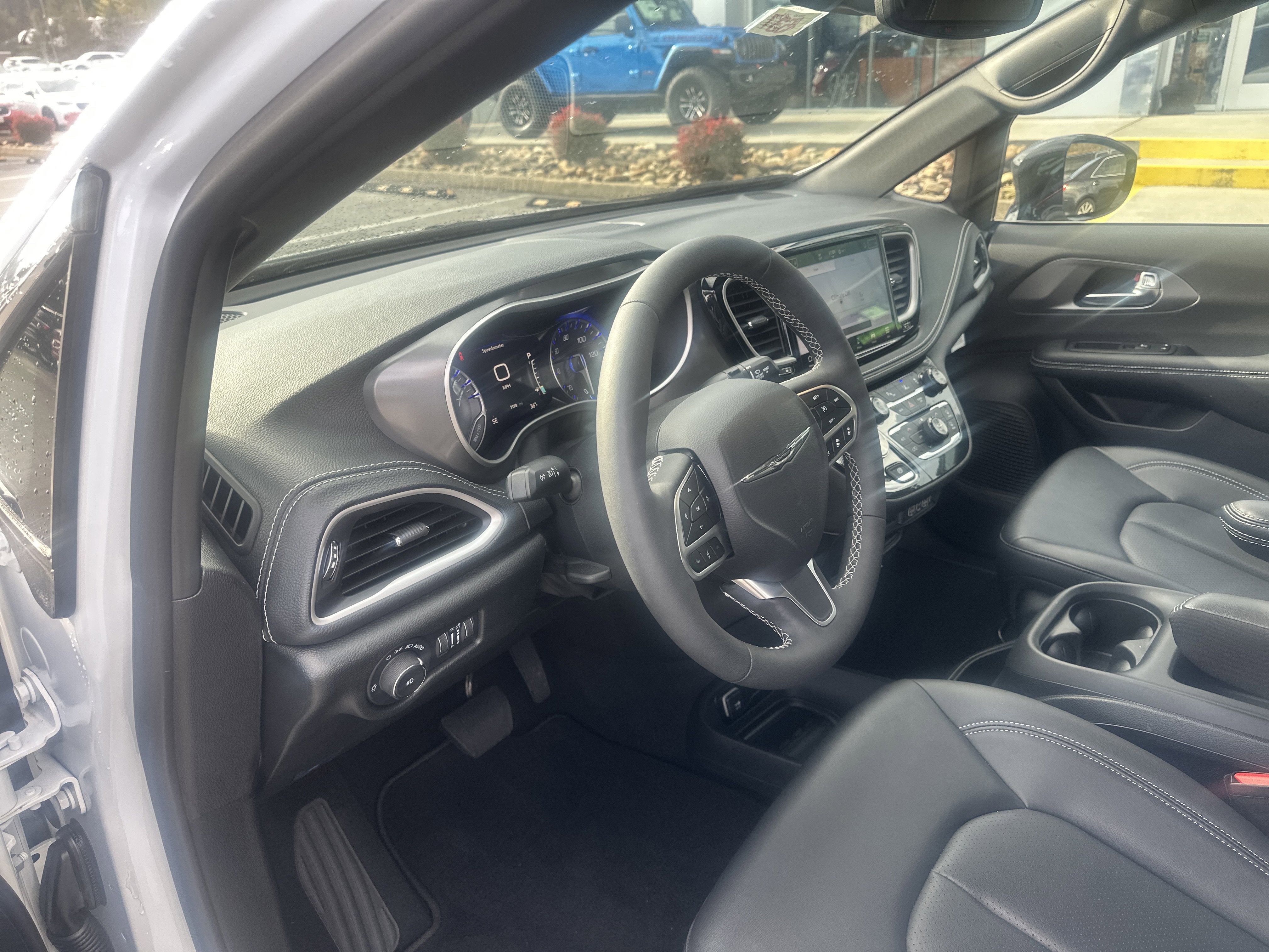 2025 Chrysler Pacifica PACIFICA SELECT