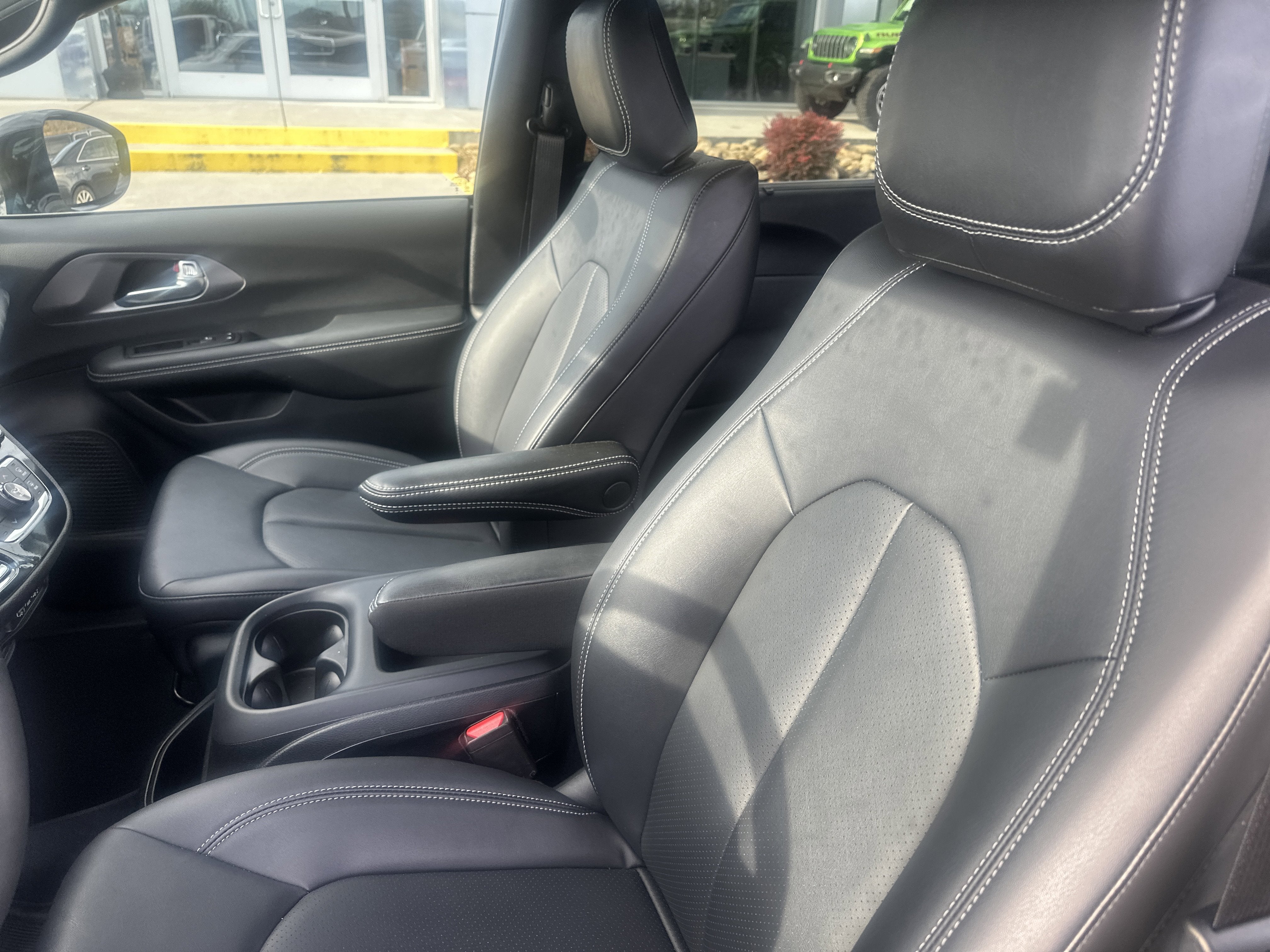 2025 Chrysler Pacifica PACIFICA SELECT