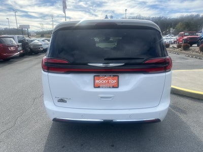 2025 Chrysler Pacifica PACIFICA SELECT