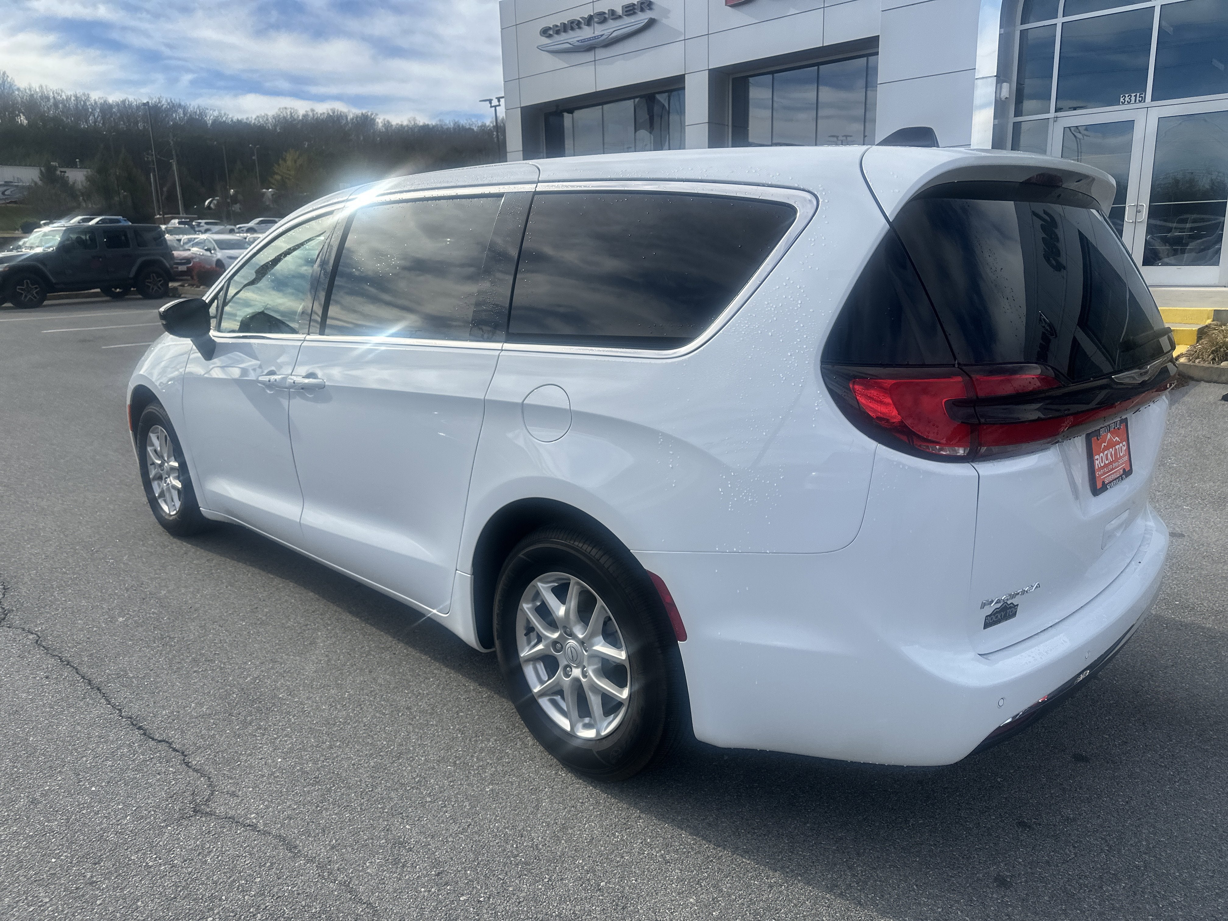 2025 Chrysler Pacifica PACIFICA SELECT