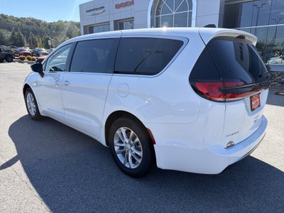 2027 Chrysler Pacifica PACIFICA SELECT